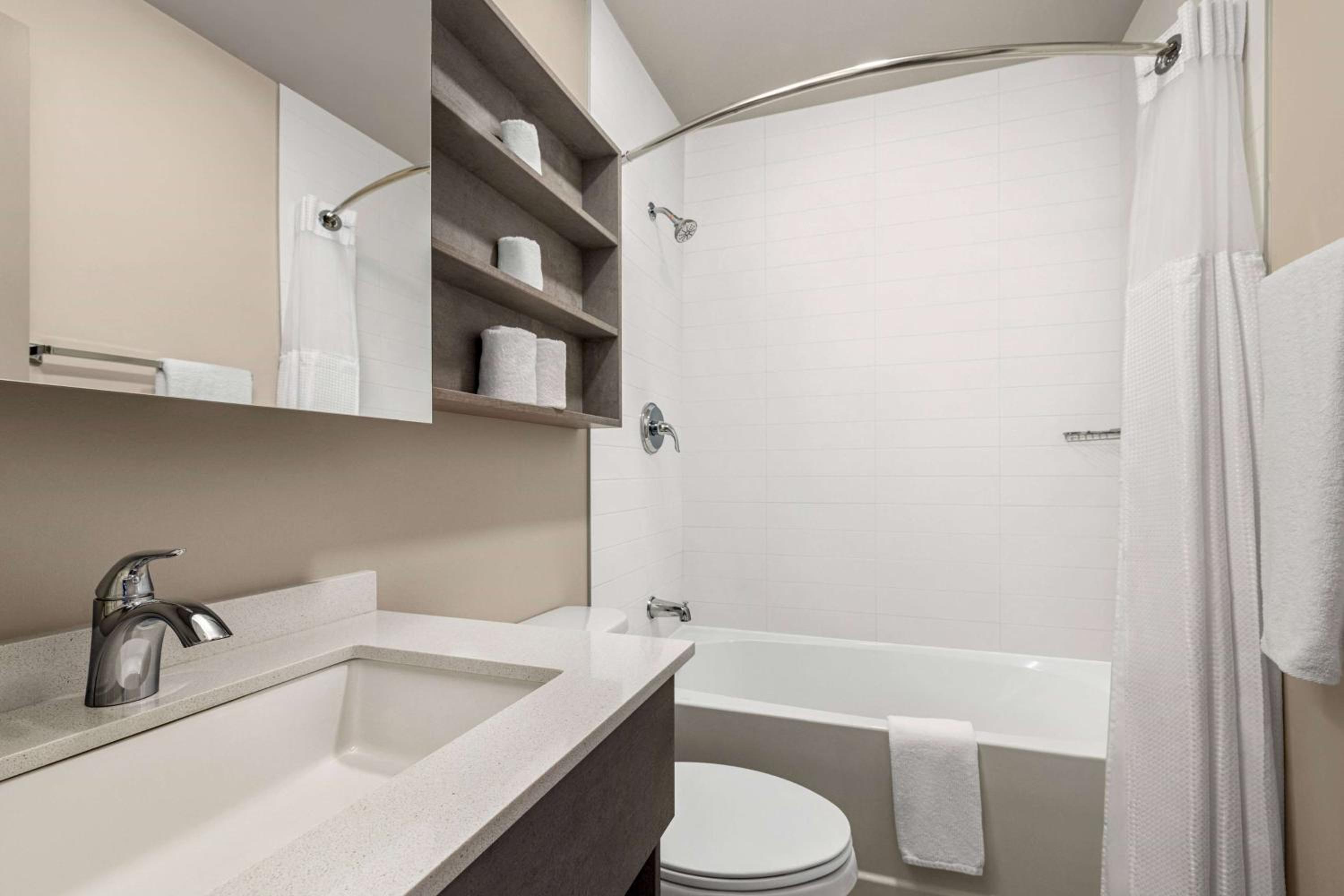 Microtel Inn  Suites Dorval QC - Property Image 40