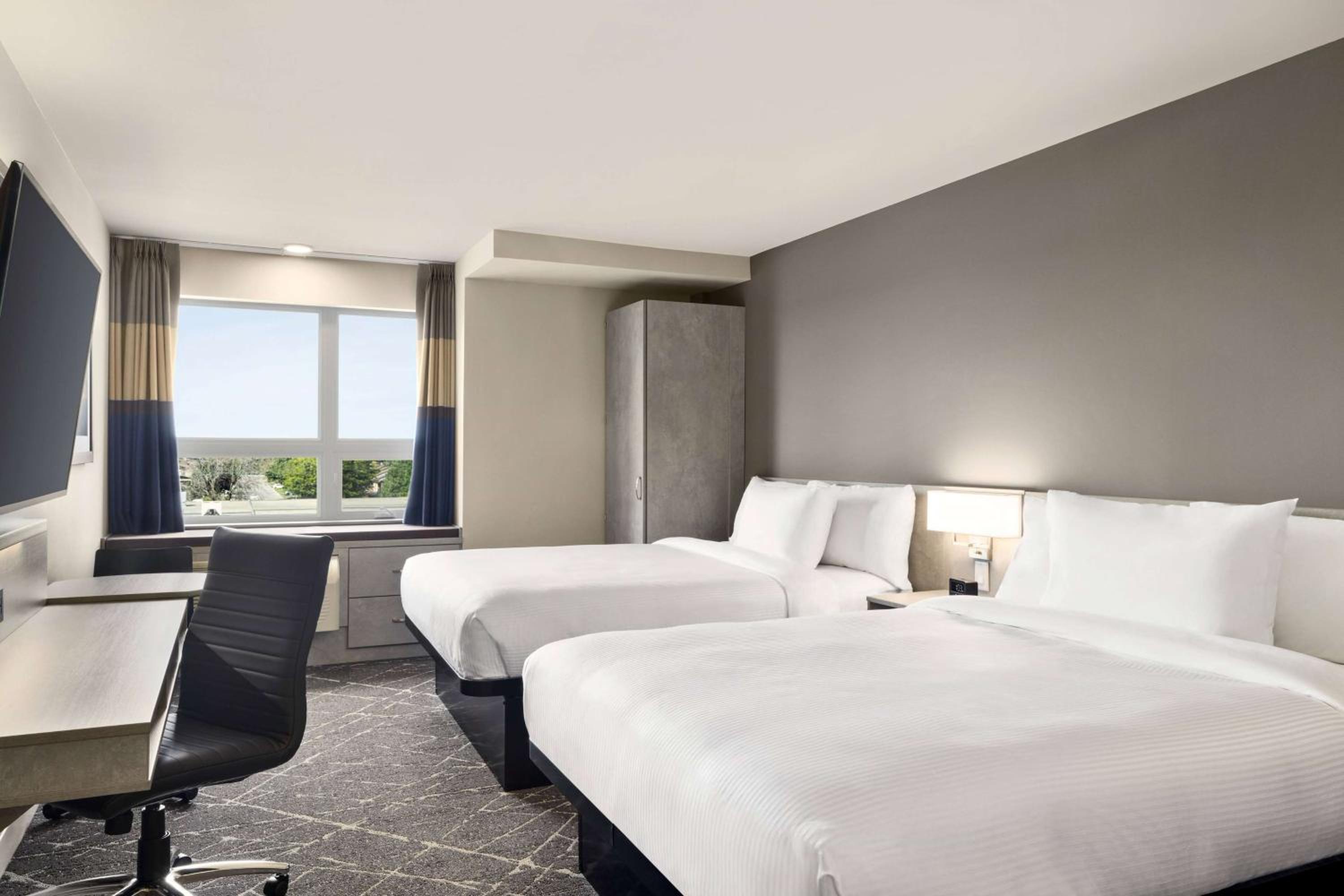 Microtel Inn  Suites Dorval QC - Property Image 44