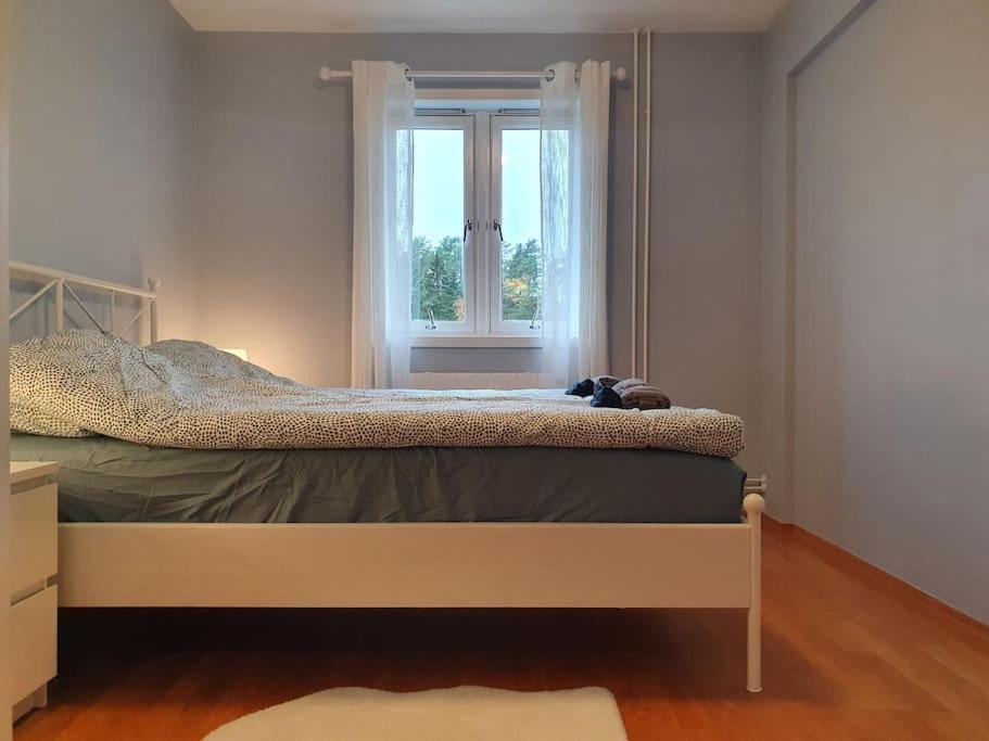 Bedroom in apartment 12 minutes to Oslo City by train view 2