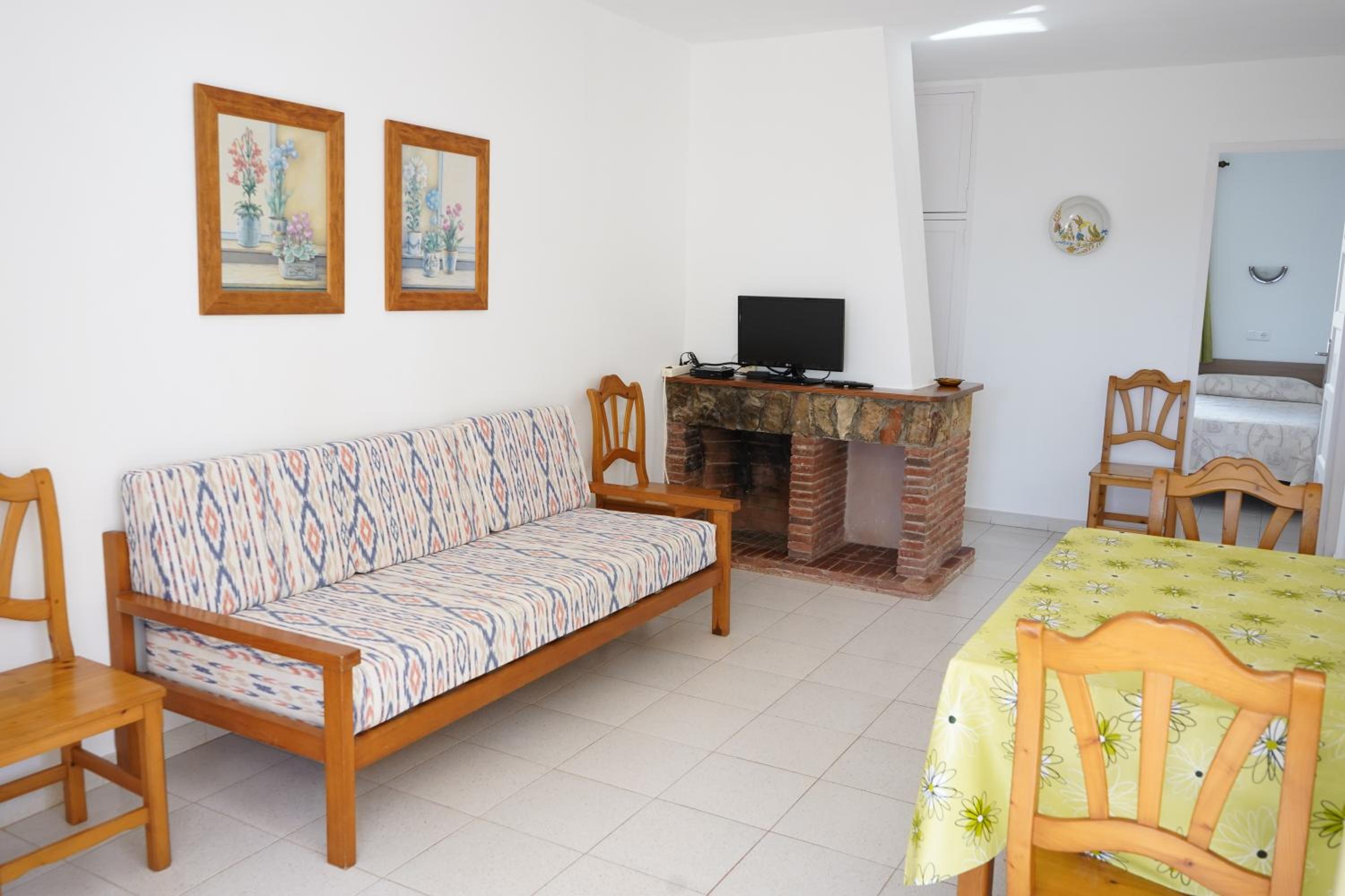 Apartamentos Playa Calan Blanes view 4