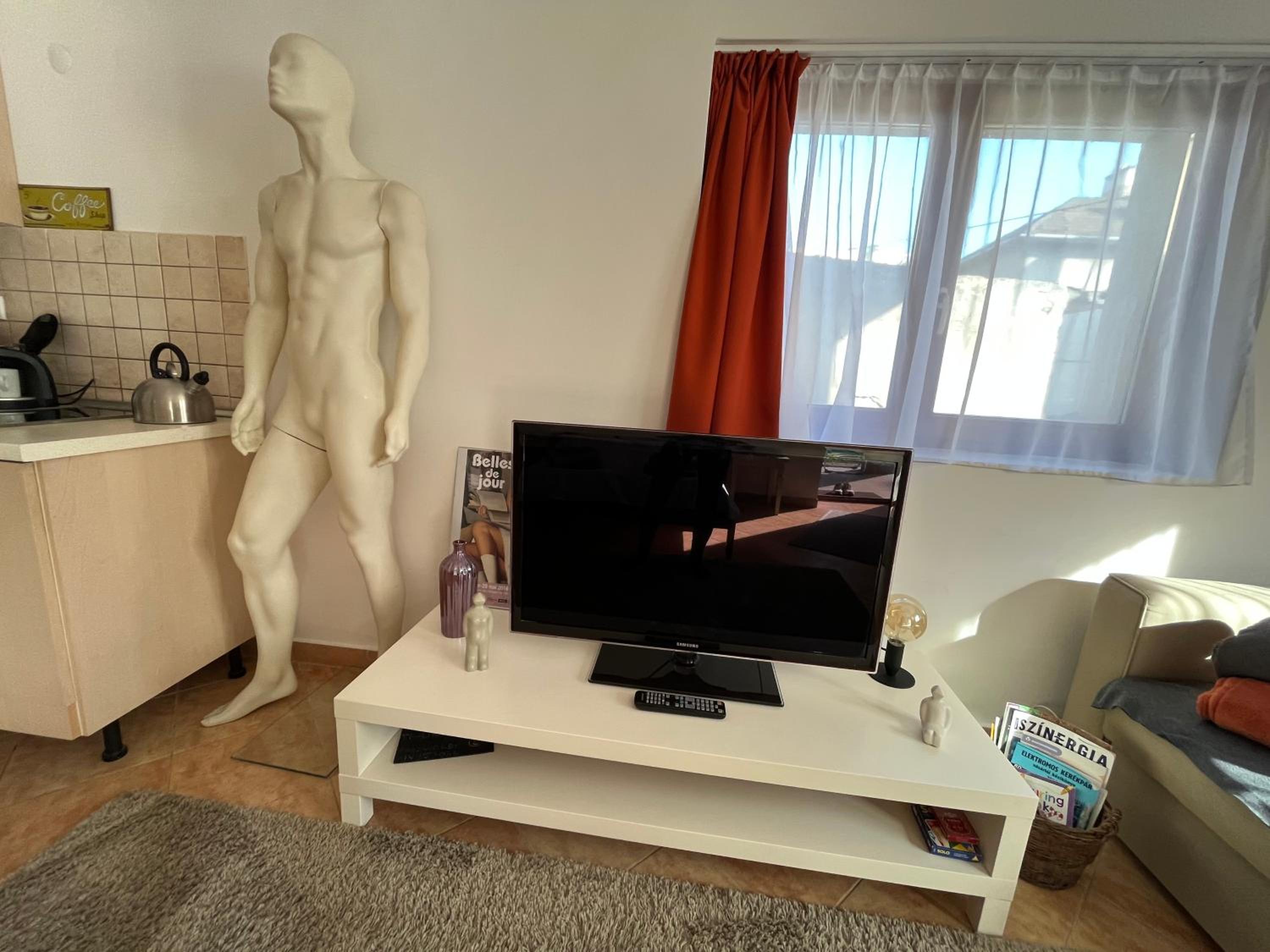 Photo 12