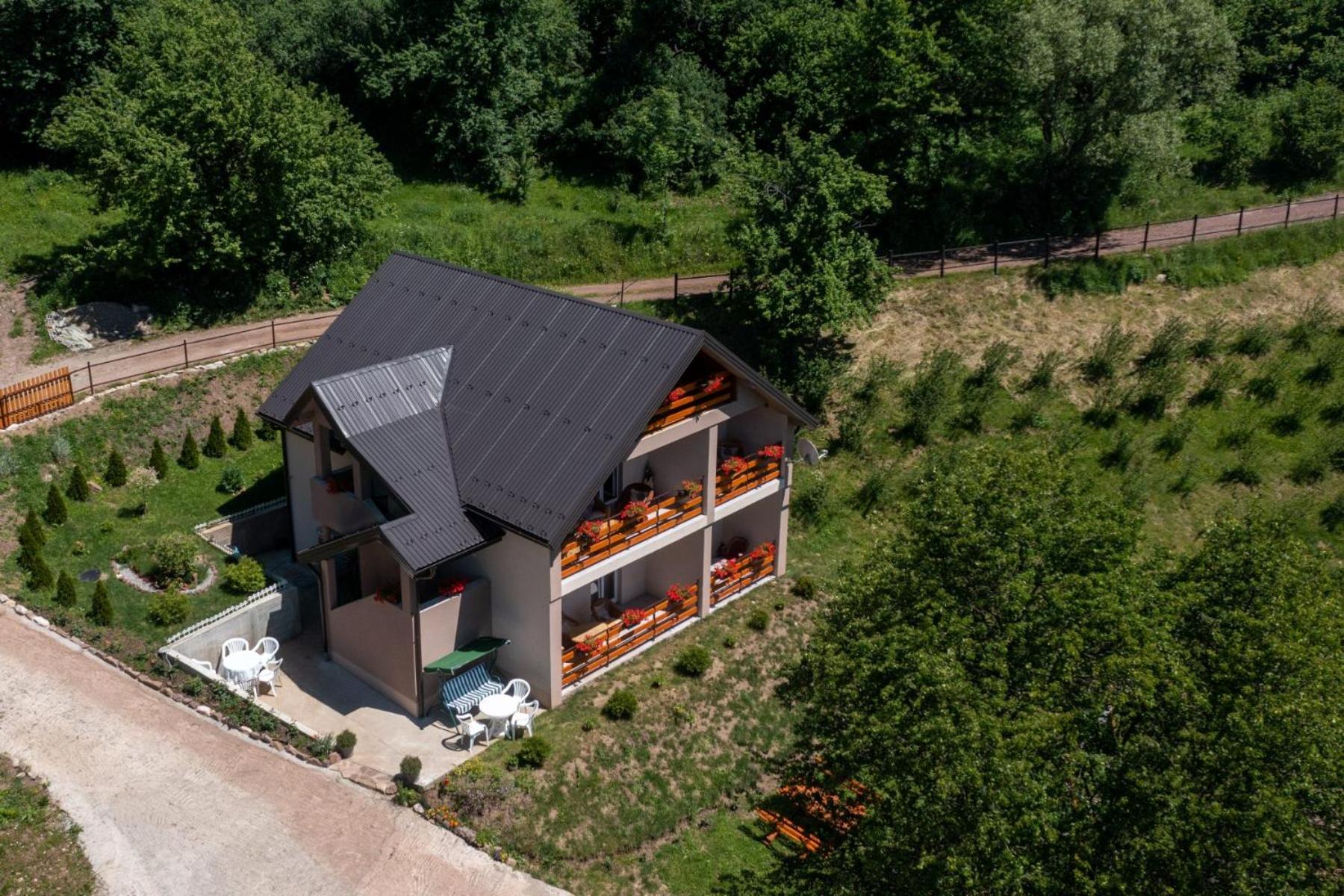 Biserna Dolina Uvac view 2