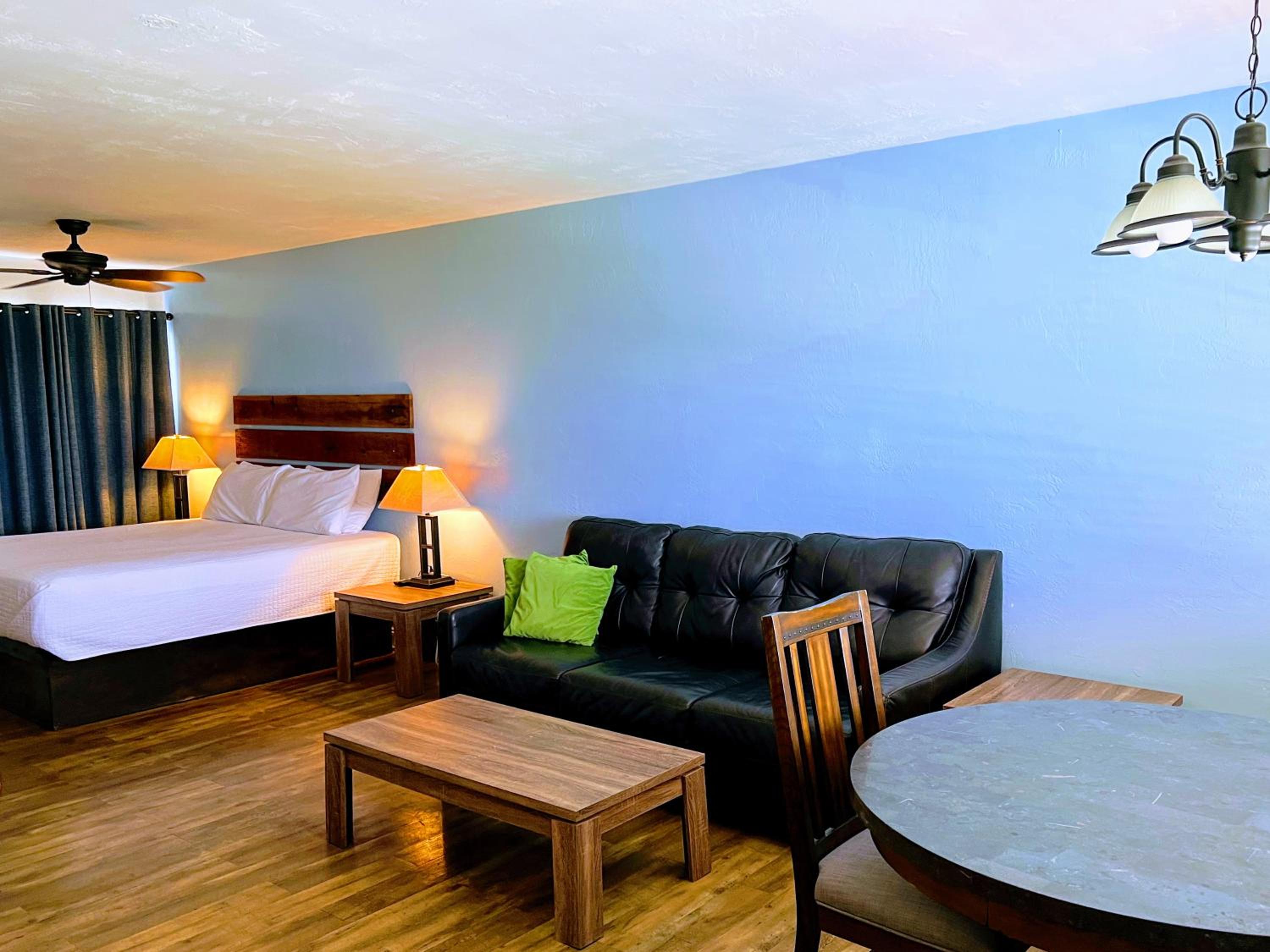 Knight's Key Suites