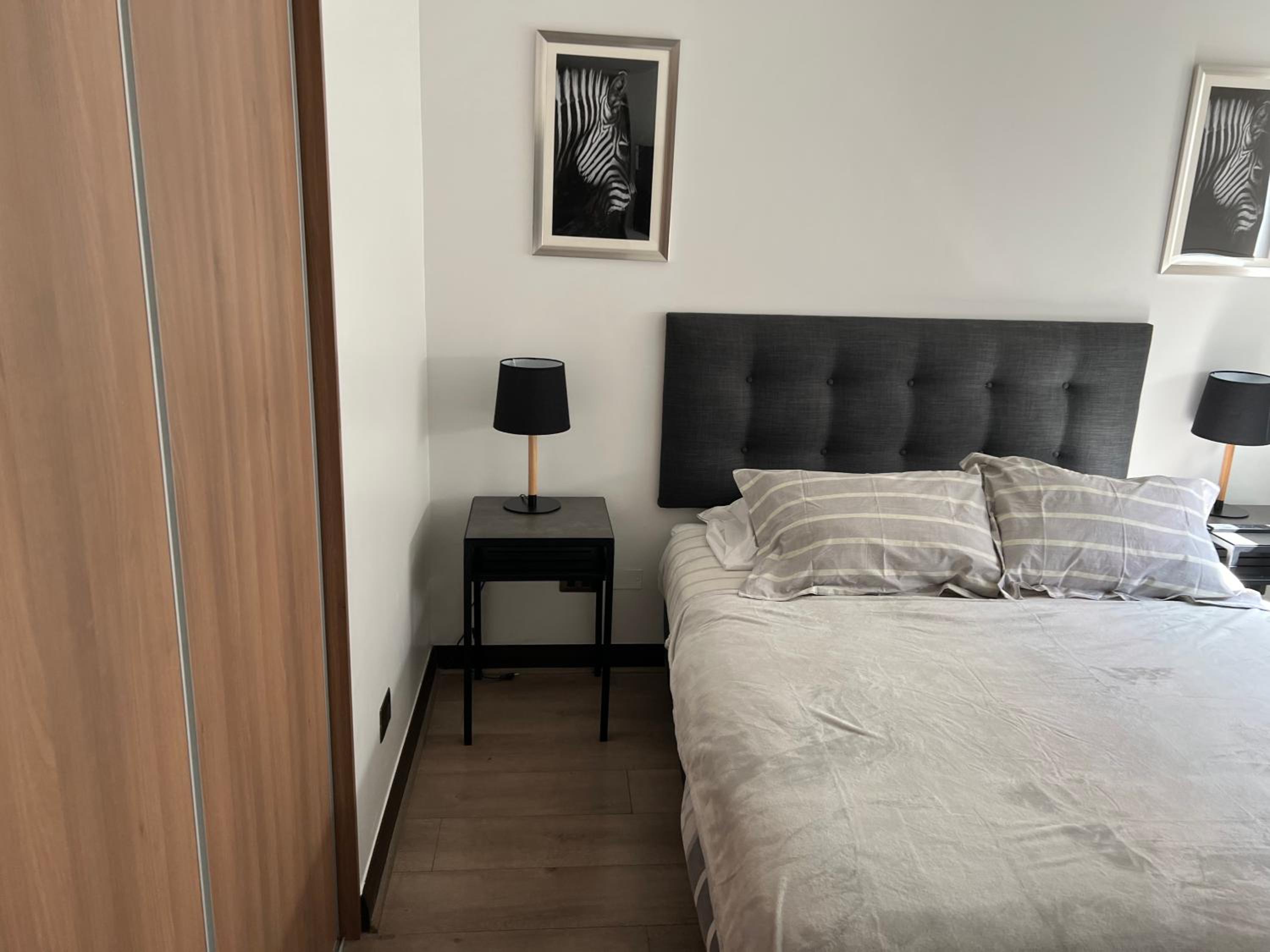 22 ,Costado Clinica Las Condes ,6 Personas