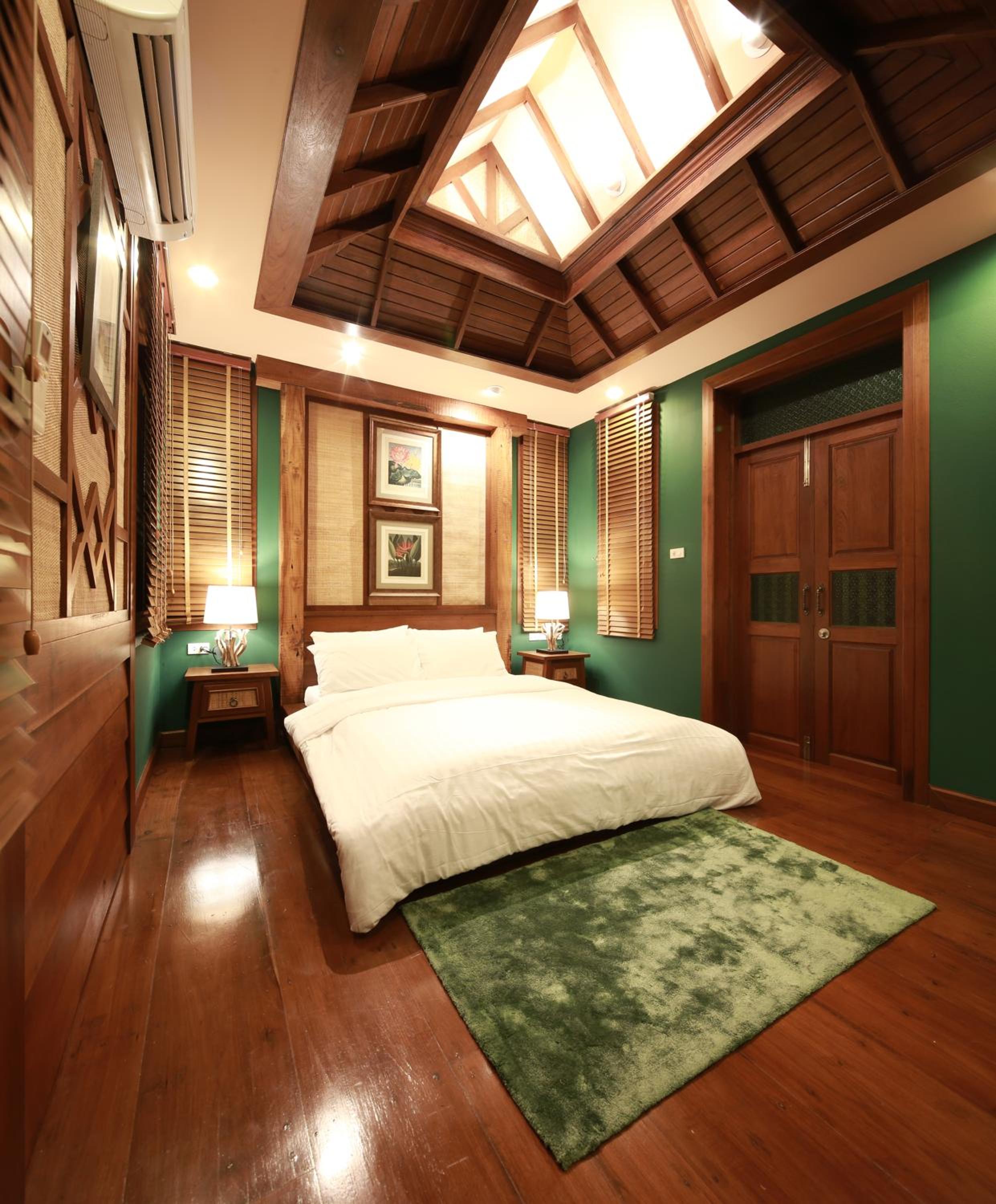 Vanilla hill (hill lodge)