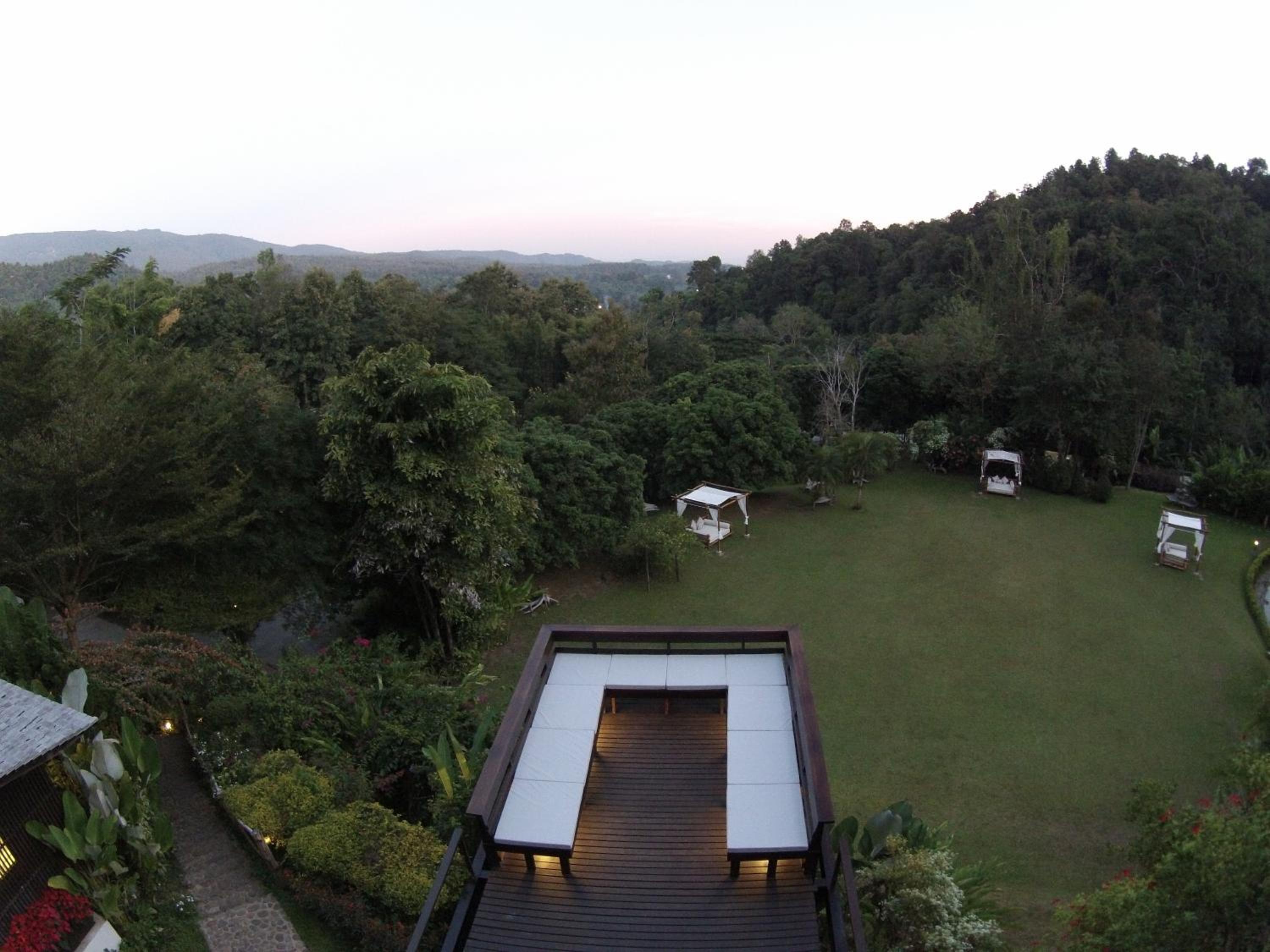 Vanilla hill (hill lodge)