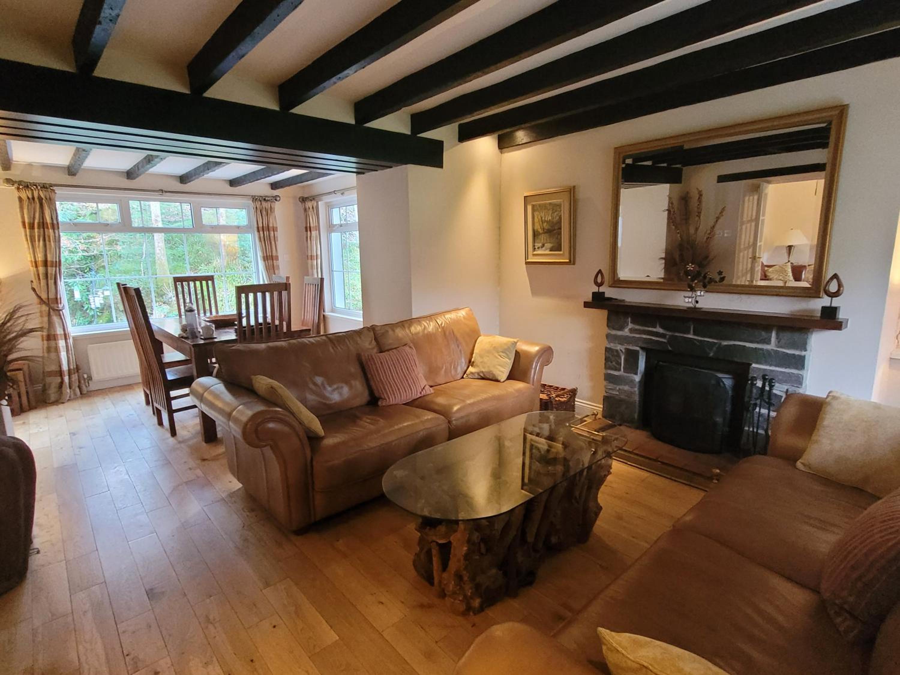 Dubh Loch Cottage view 3