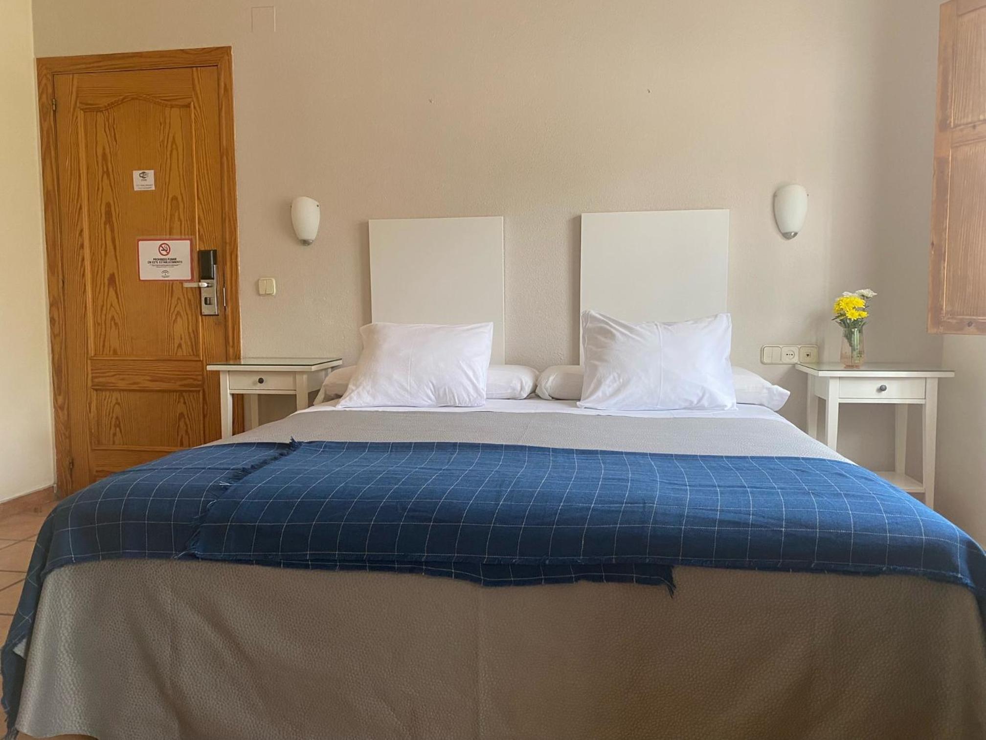 Hostal Moscatel