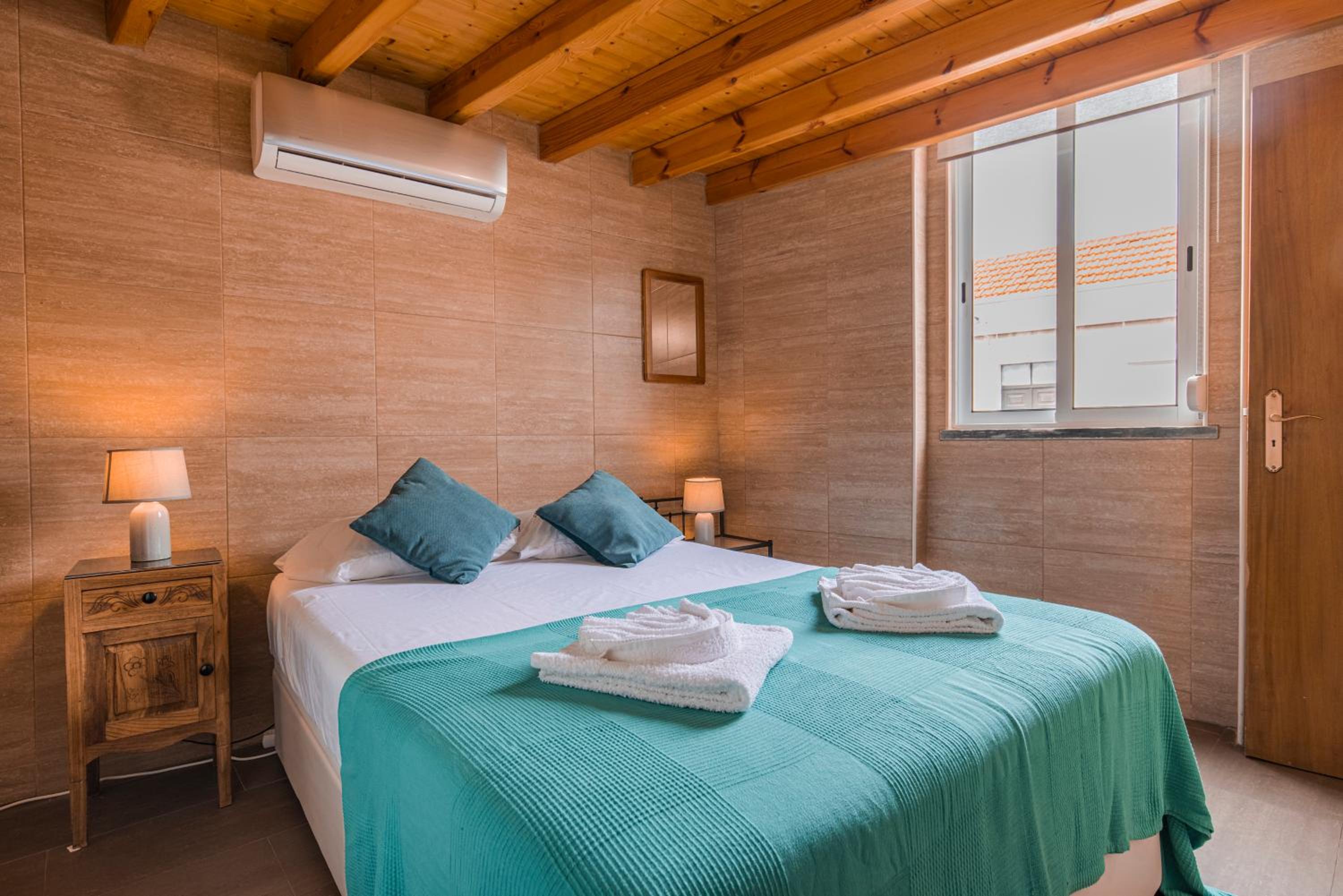 Setubal Vacations - Chale Bela - Property Image 1