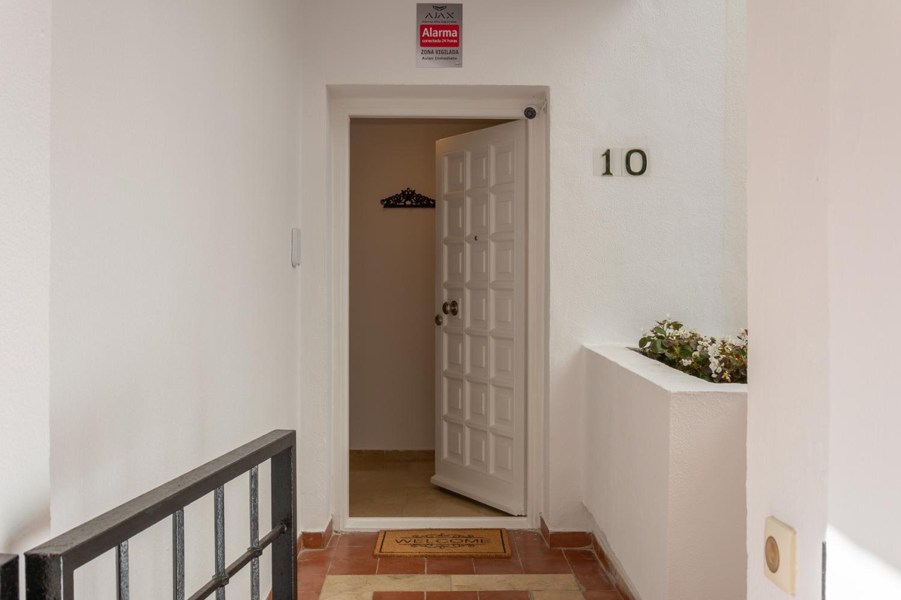 SF Marbella Luxury Beach Apartment - Jardines de las Golondrinas