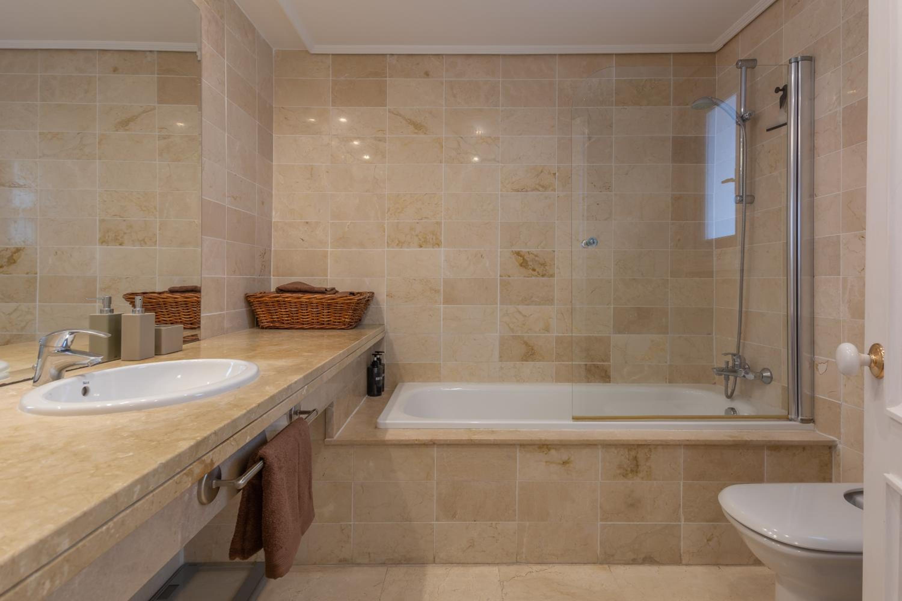 SF Marbella Luxury Beach Apartment - Jardines de las Golondrinas