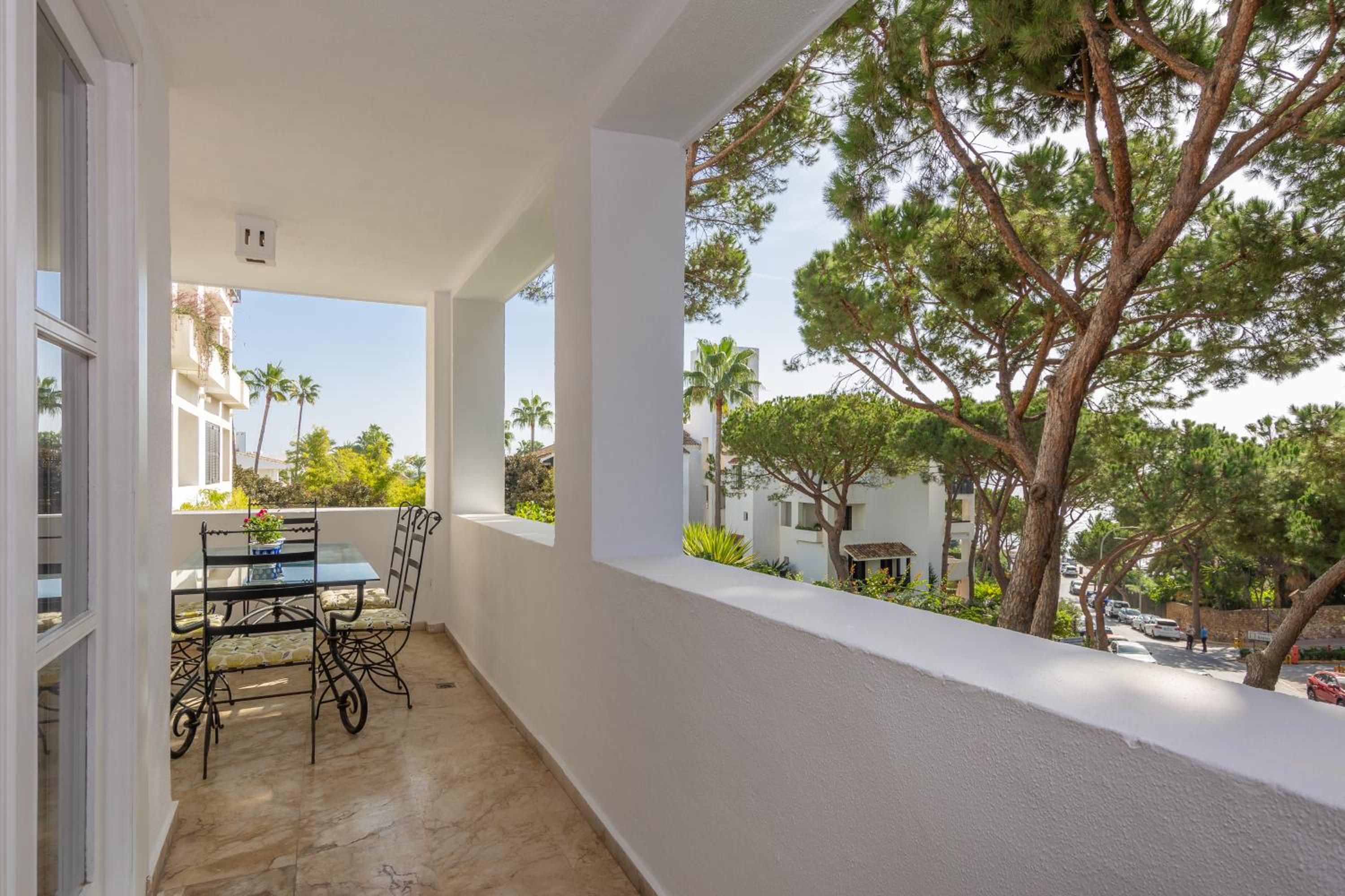 SF Marbella Luxury Beach Apartment - Jardines de las Golondrinas