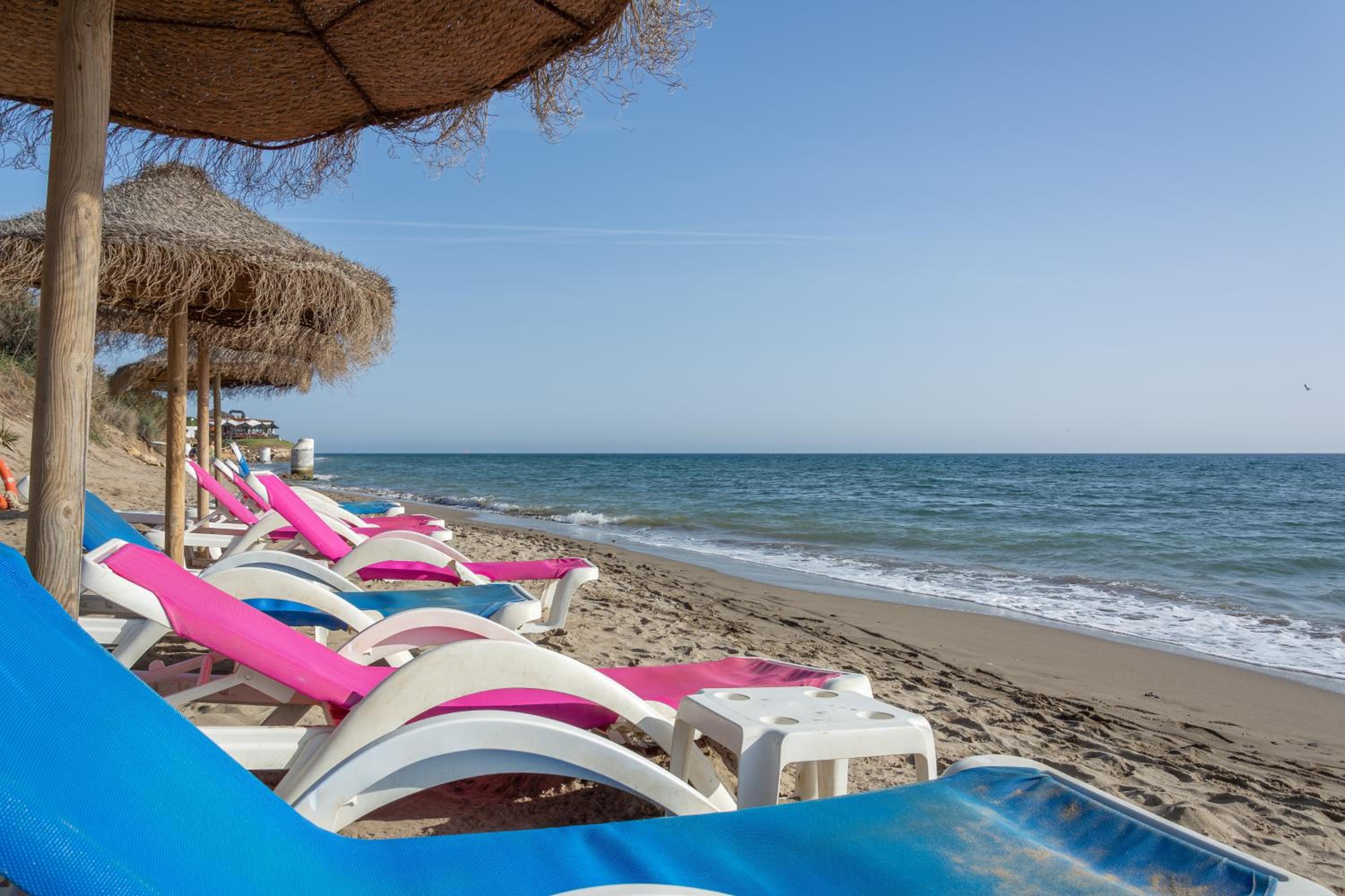 SF Marbella Luxury Beach Apartment - Jardines de las Golondrinas