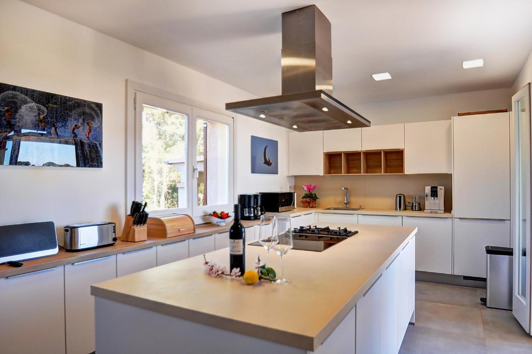 Elegant Mallorca Home Can Estera 6 Bedrooms All En-Suite view 2