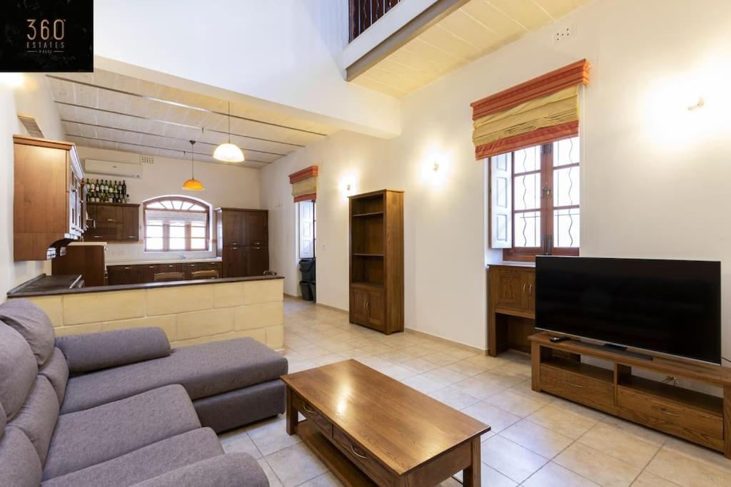 Amazing house in Sliema Central with BBQ & Parking by 360 Estates view 2