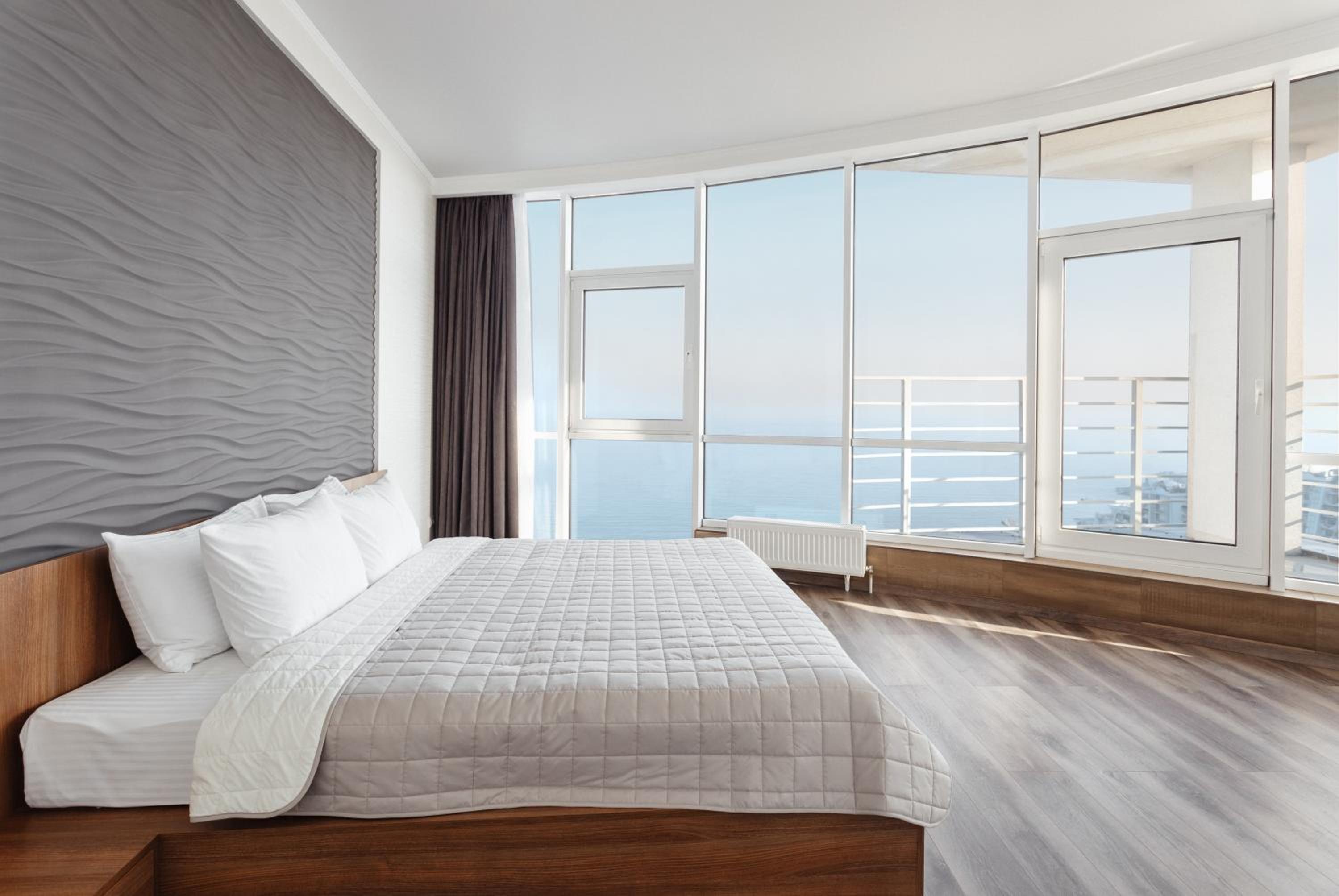 Odessa Pearl Apart Arcadia
