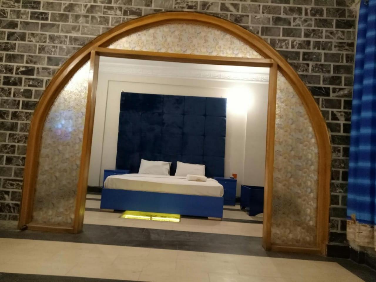 Hotel Crown Plaza, Near Karachi Airport, Darul sehat Hospital, Dow, Agha khan and Liaqat Hospital