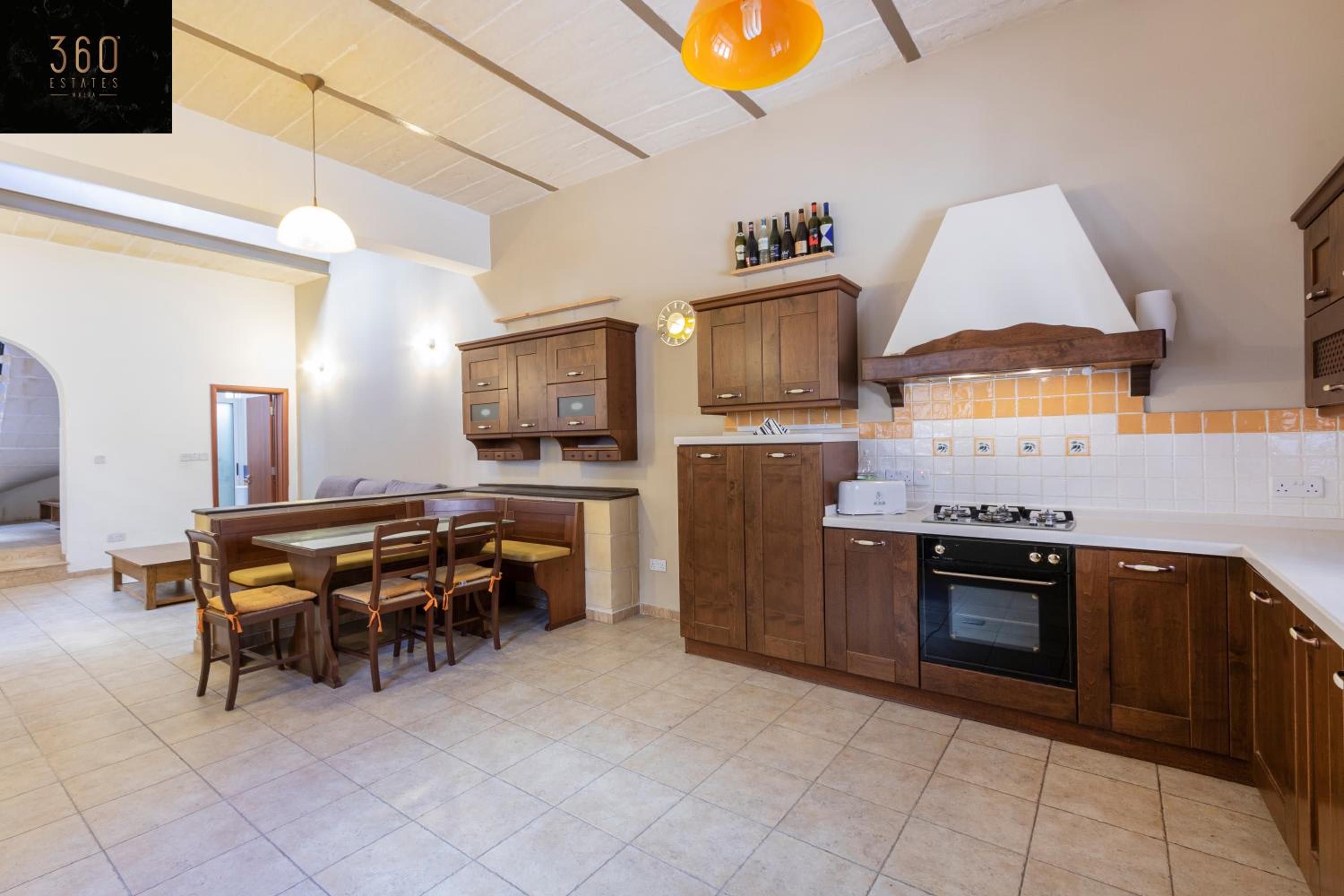 Amazing house in Sliema Central with BBQ & Parking by 360 Estates view 5