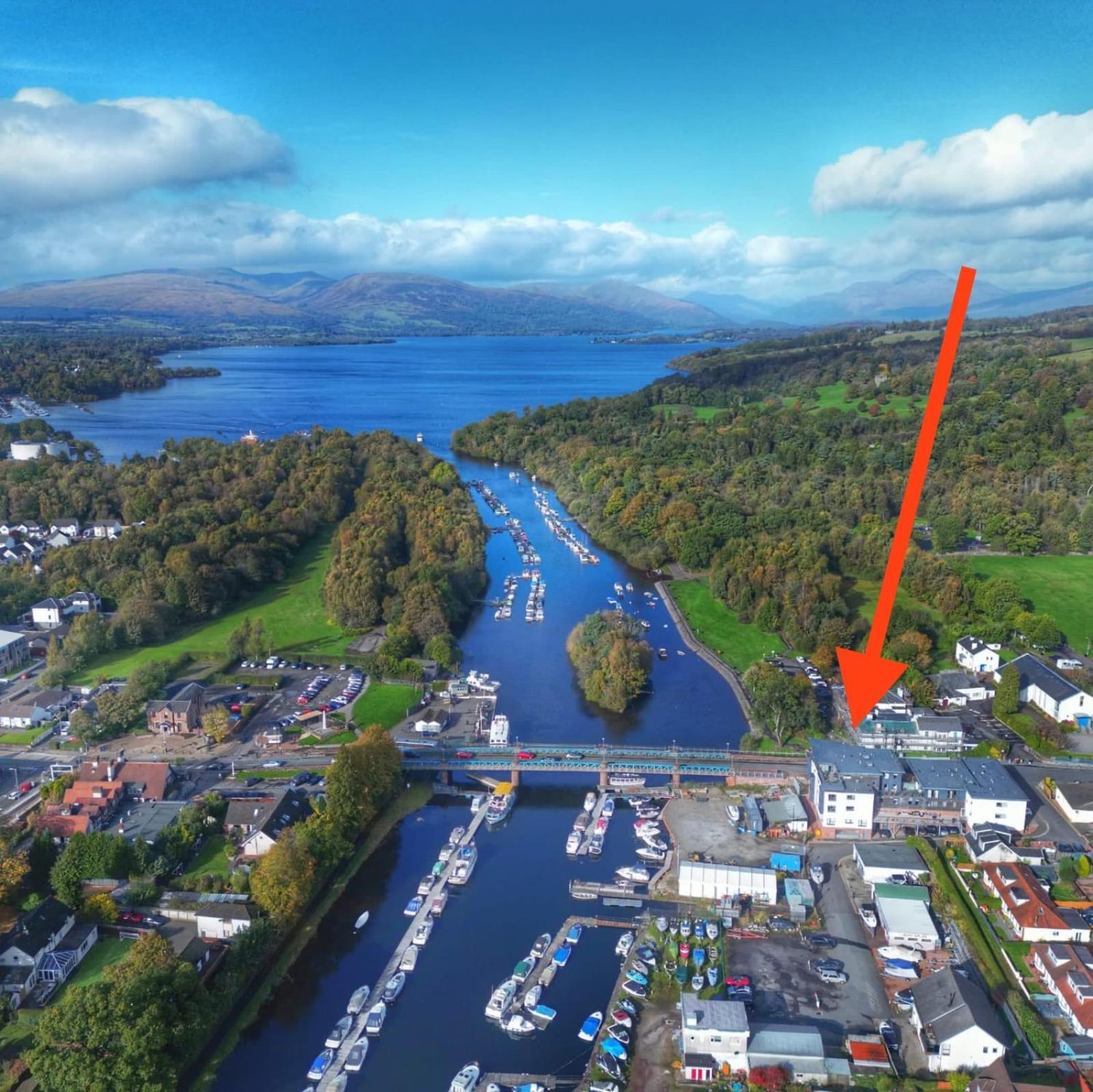 Riverside View Penthouse in Balloch, Loch Lomond view 4