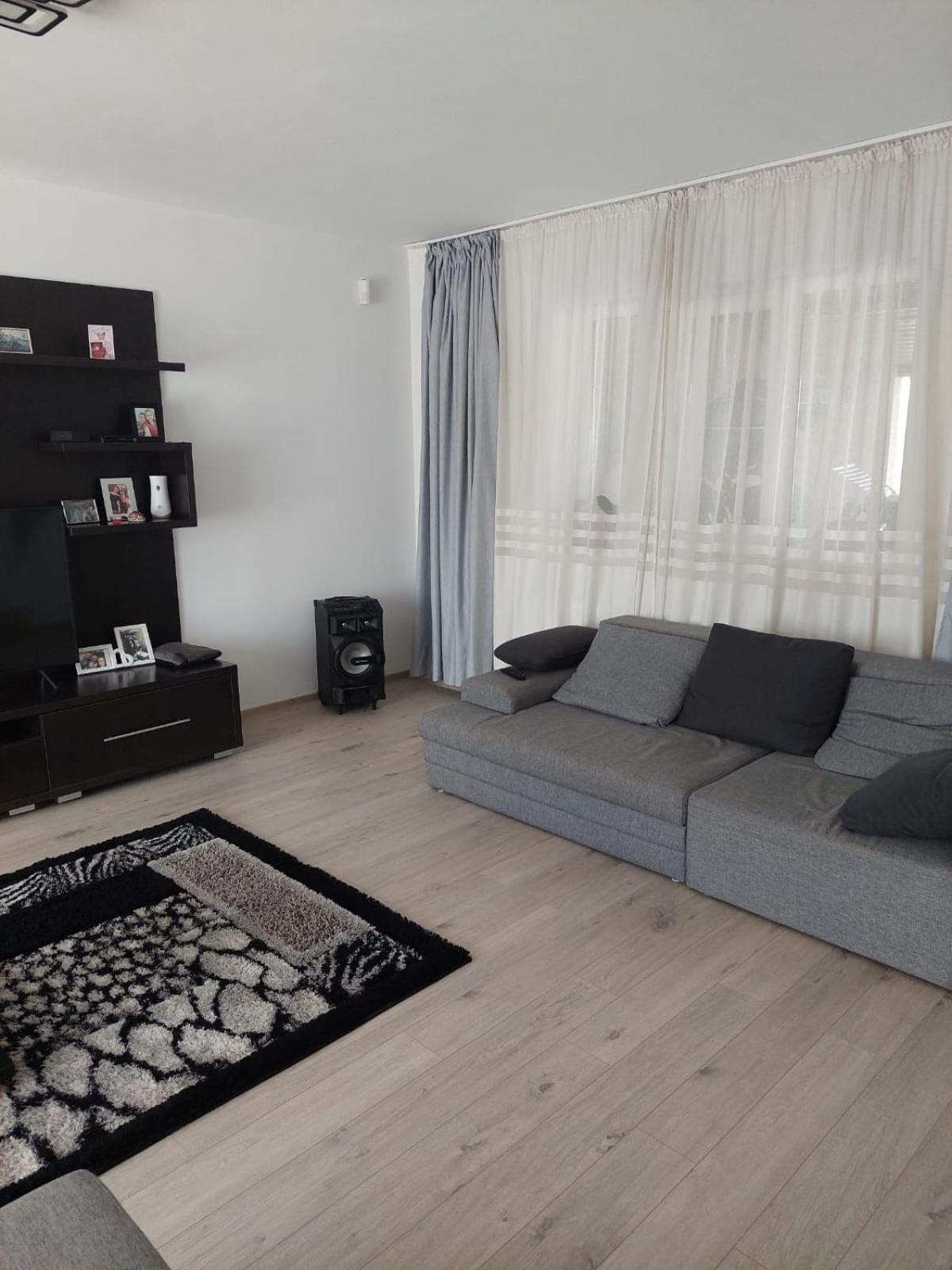 Cozy and modern house view 5