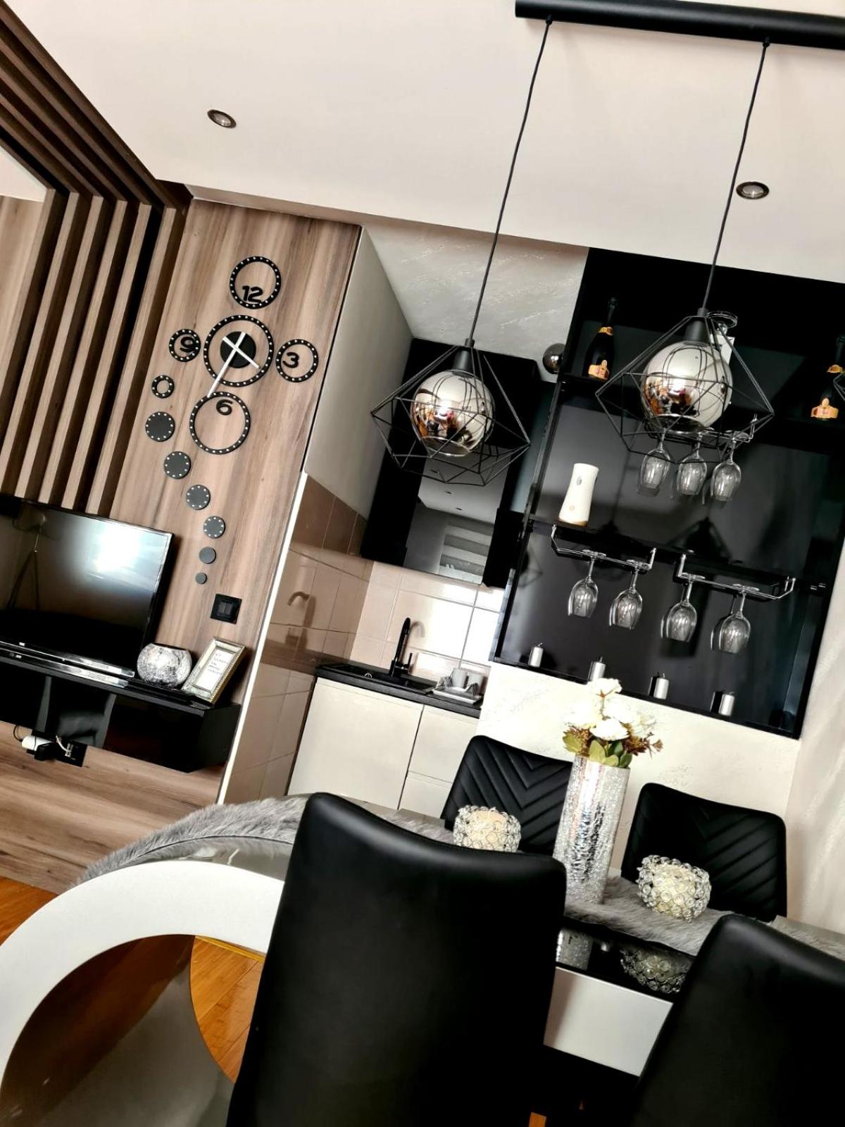 Vip apartman Zlatiborski konak view 2