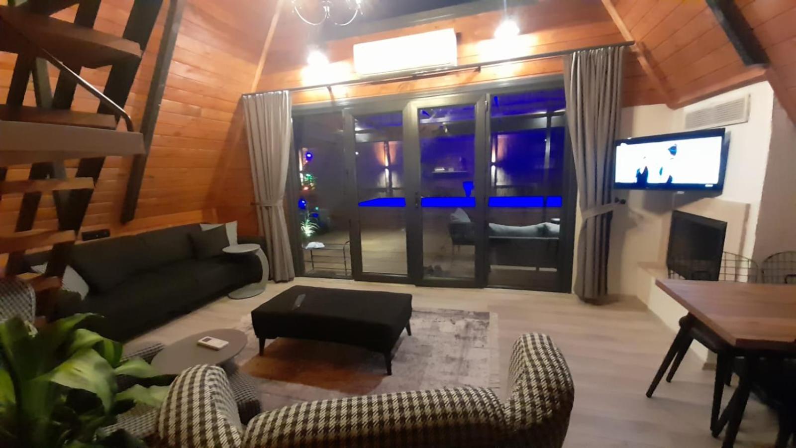 UĞURLUBUNGALOV