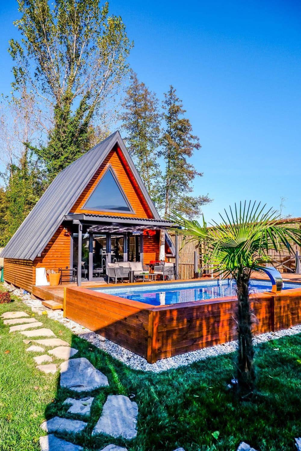 UĞURLUBUNGALOV