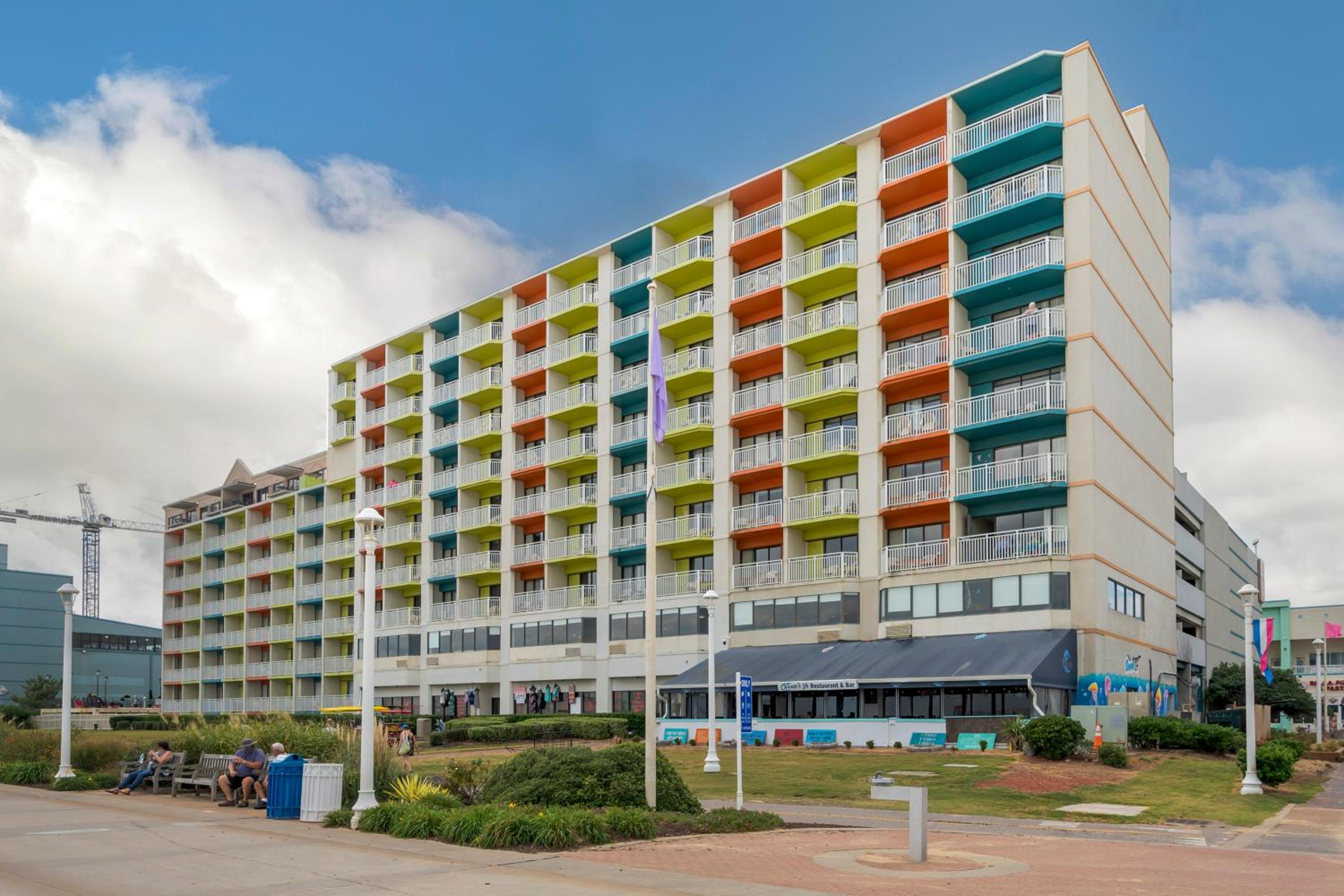 Hotel Sandcastle Resort - Image 1