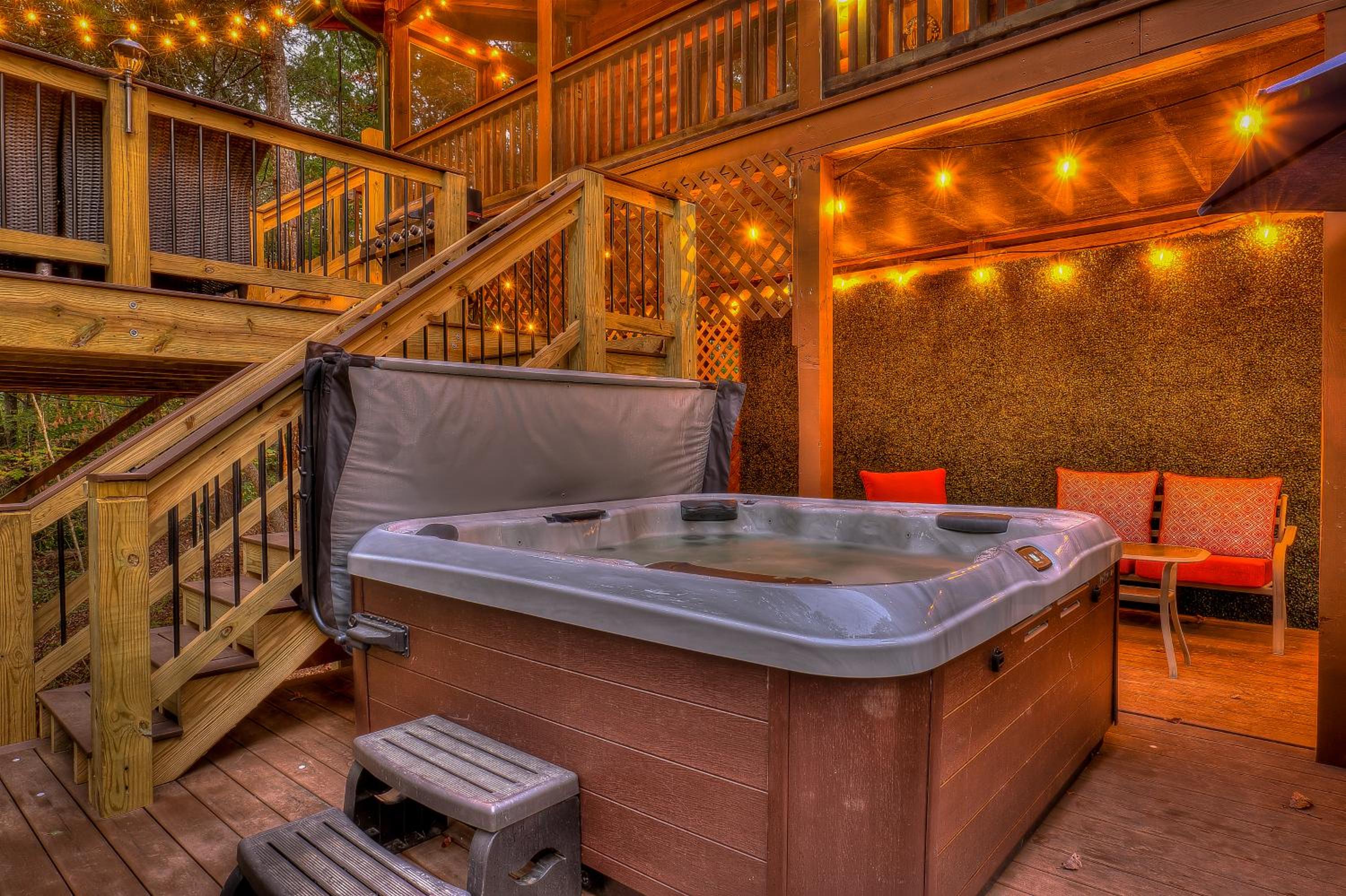 Golden Eagle GA Cabin - Hot Tub, Firepit & Fast WiFi view 3