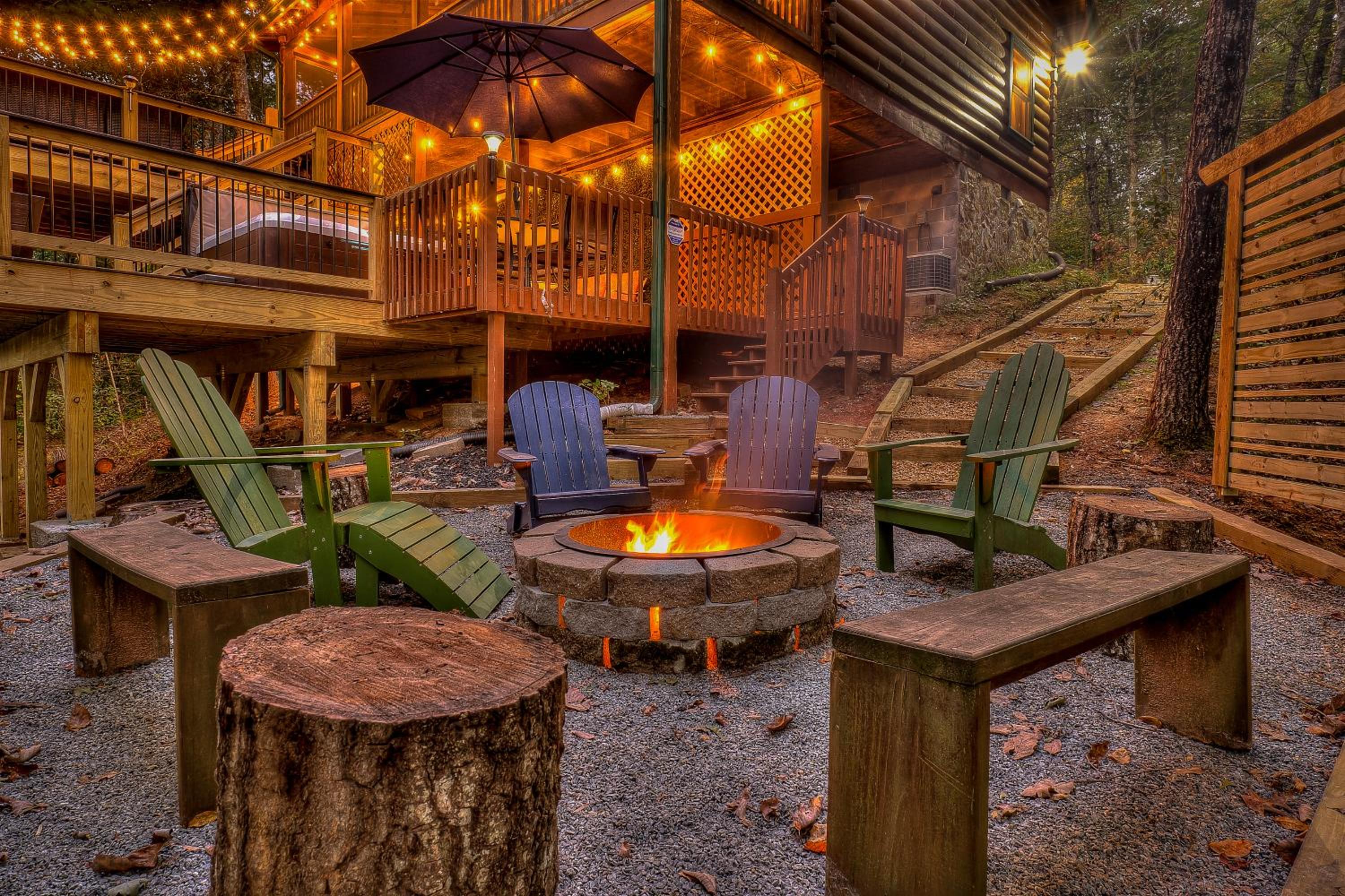 Golden Eagle GA Cabin - Hot Tub, Firepit & Fast WiFi view 4