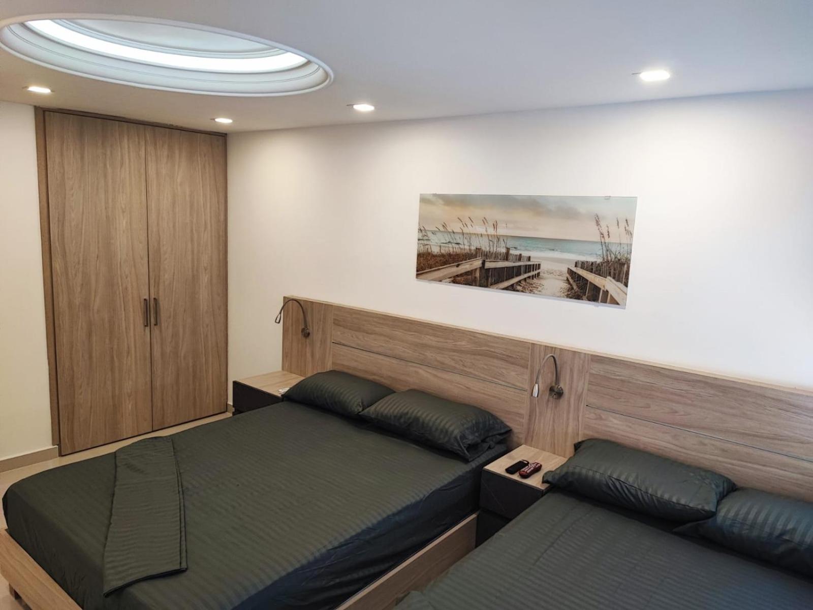 APARTAMENTO MODERNO EL LAGUITO JUNTO AL MAR 705