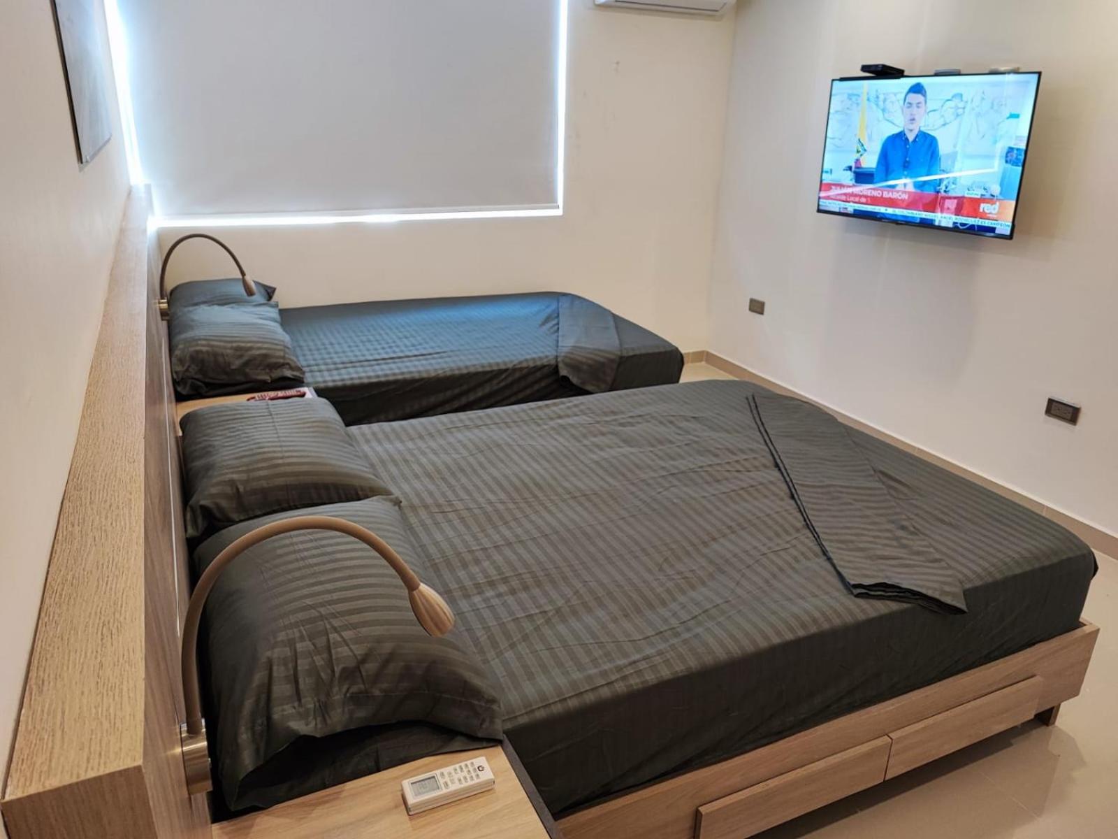 APARTAMENTO MODERNO EL LAGUITO JUNTO AL MAR 705
