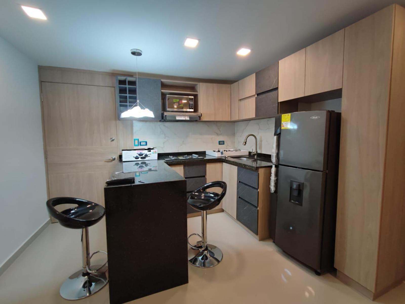 APARTAMENTO MODERNO EL LAGUITO JUNTO AL MAR 705