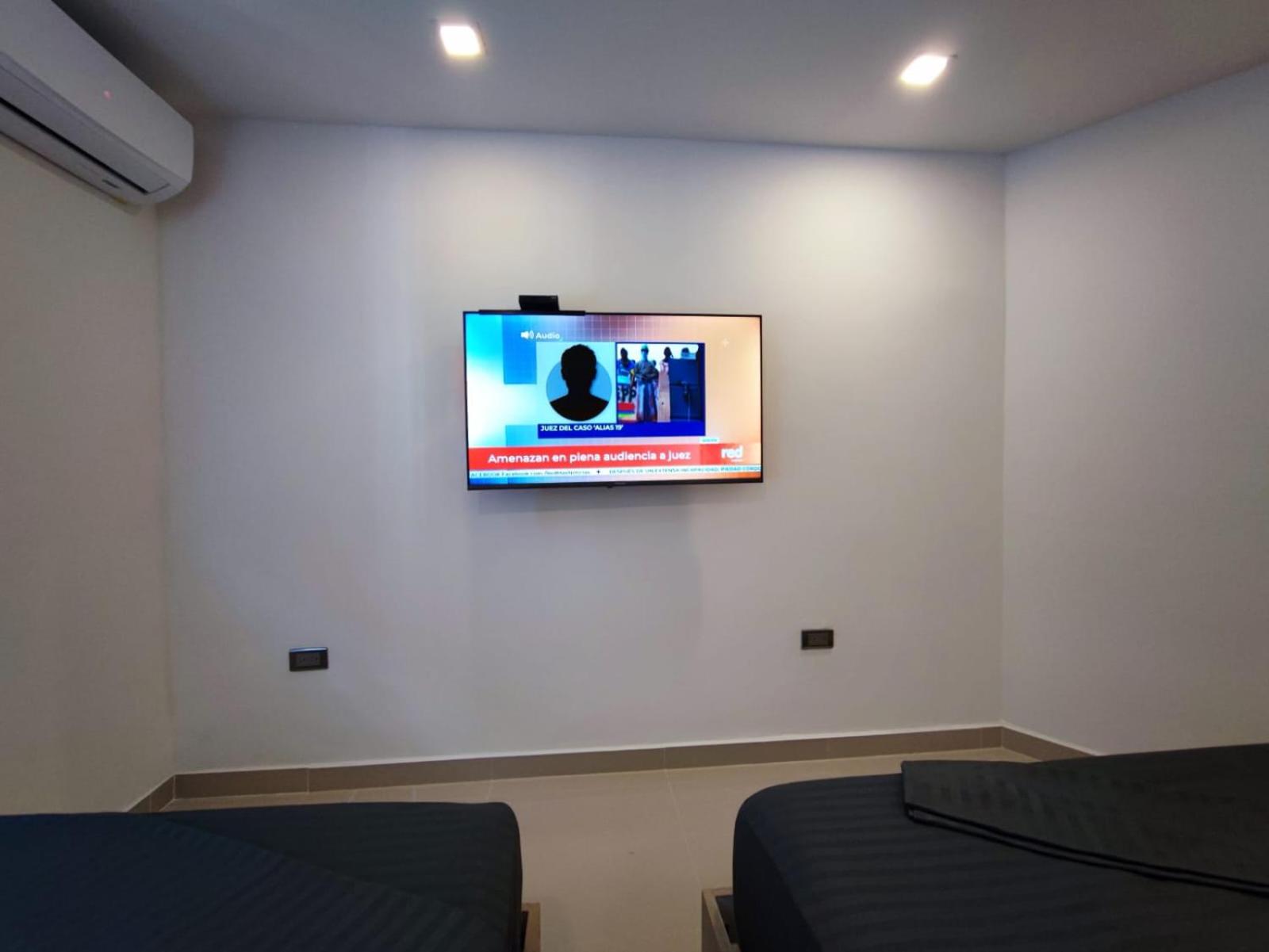 APARTAMENTO MODERNO EL LAGUITO JUNTO AL MAR 705