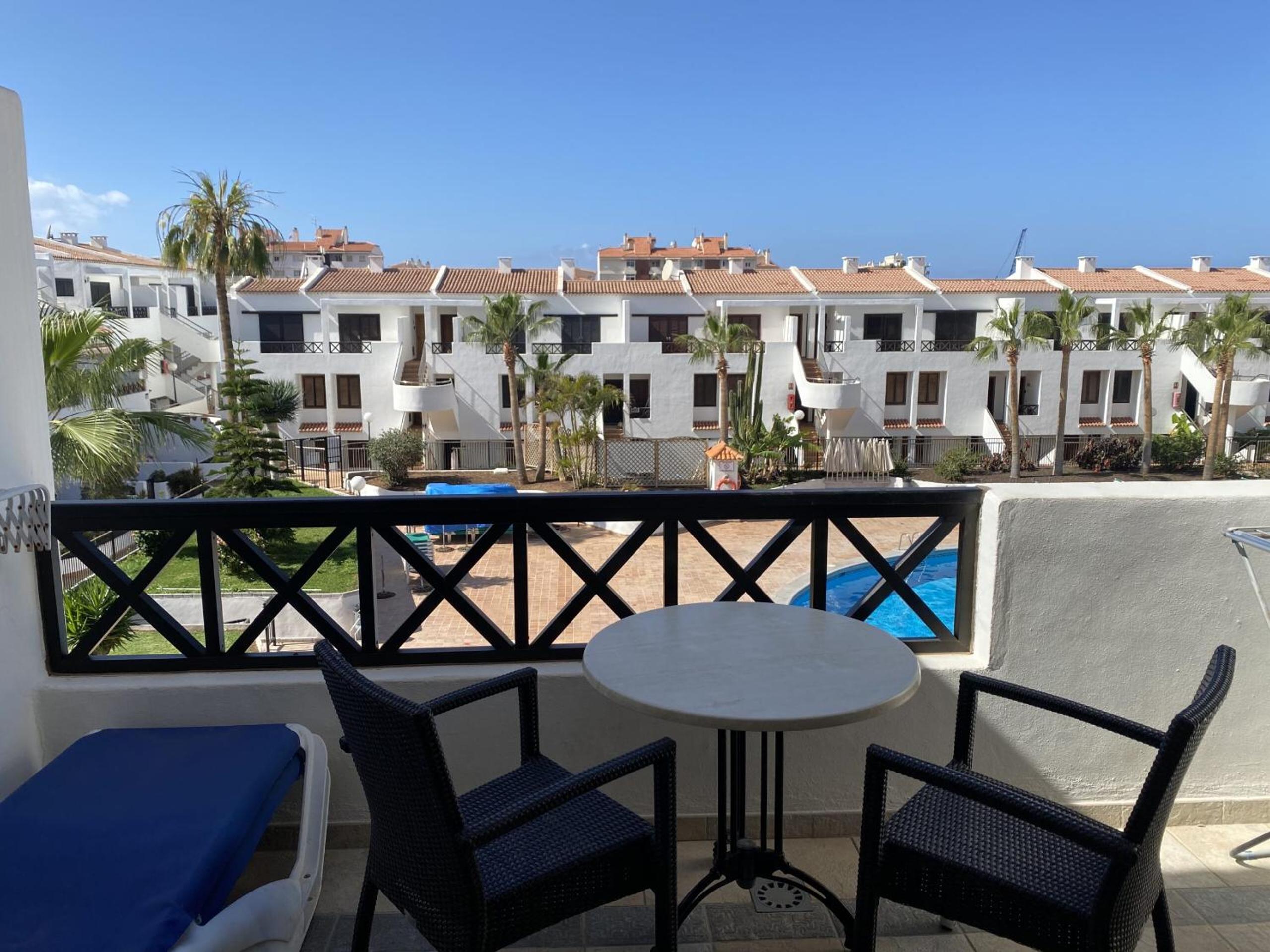 Apart Hotel 1 bed Apartment 20A2, Victoria Court 1, Los Cristianos, Tenerife photo 2