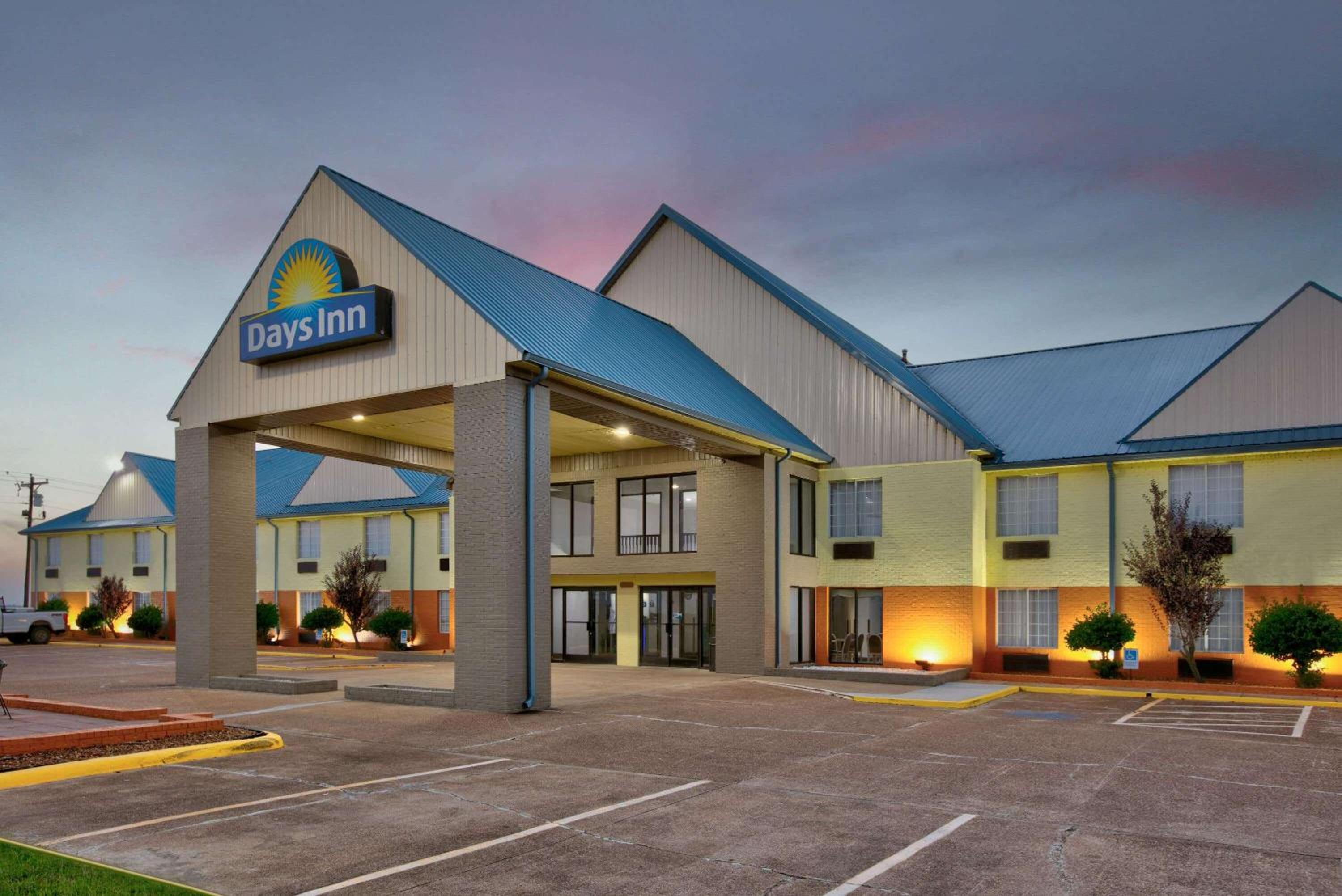 Memphis Area Vacations - Days Inn by Wyndham Tunica Resorts - Property Image 2