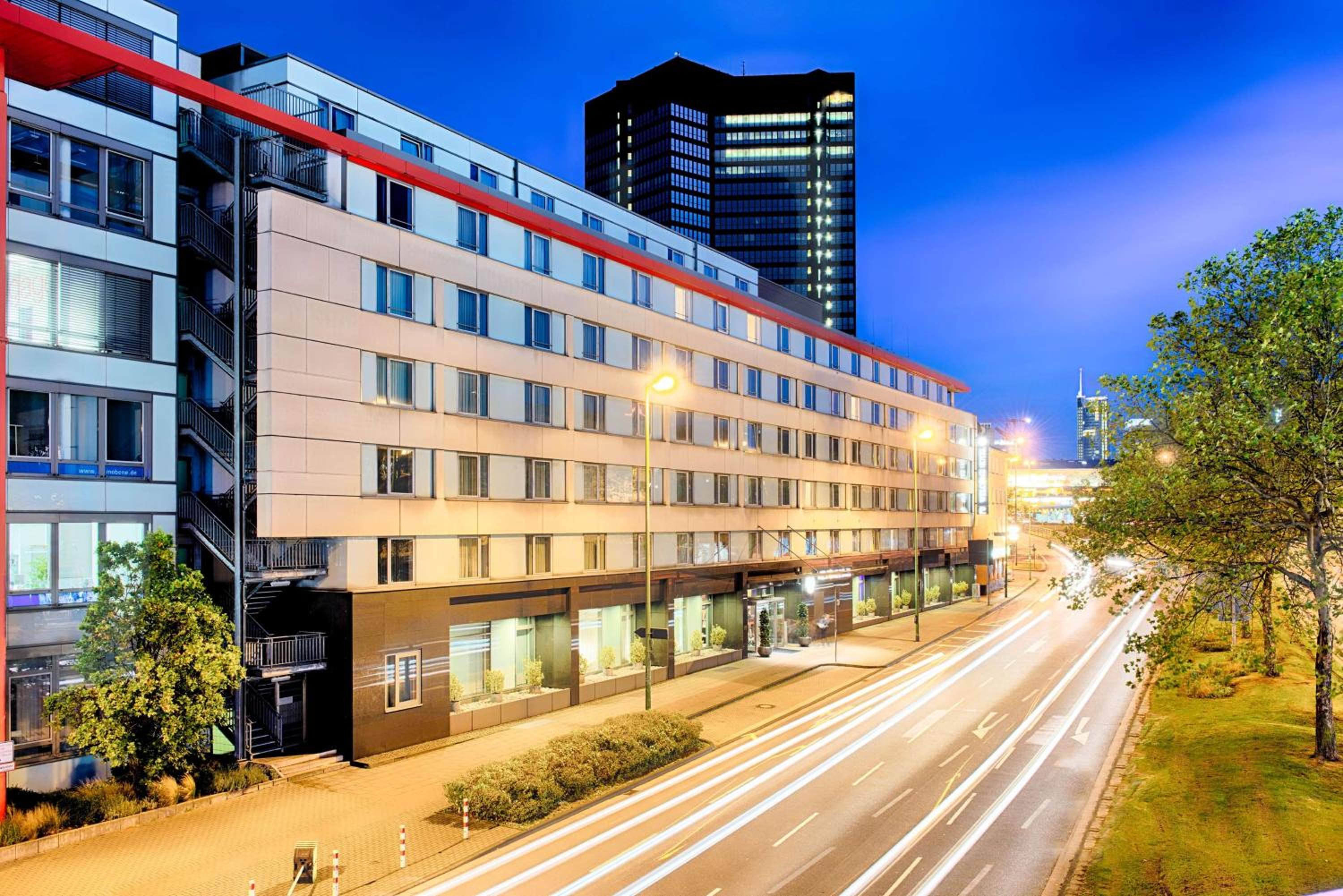 Hotel Ramada by Wyndham Essen - Image 1