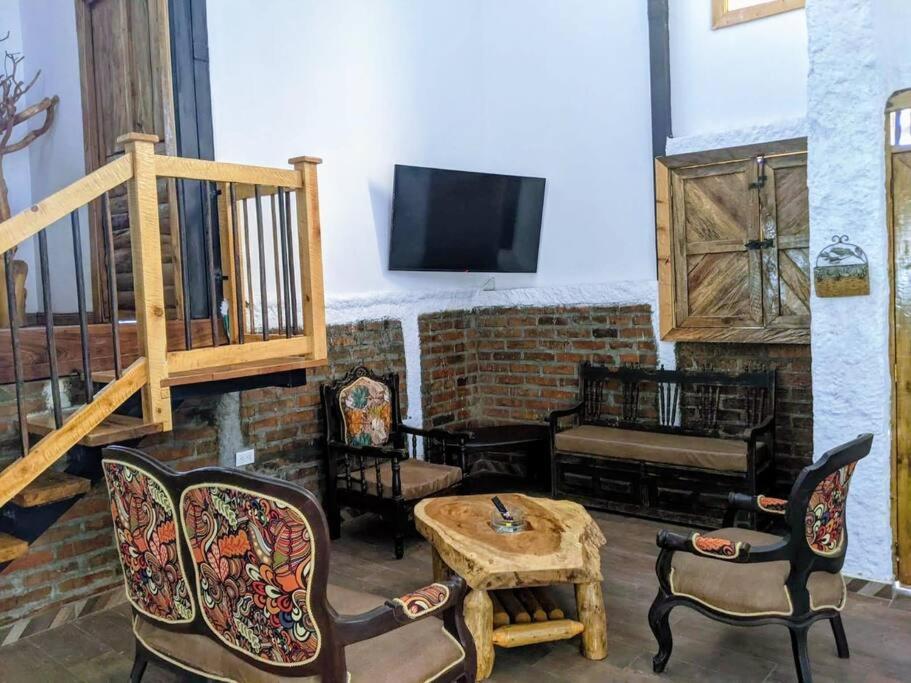 El Encanto Mountain Cabin