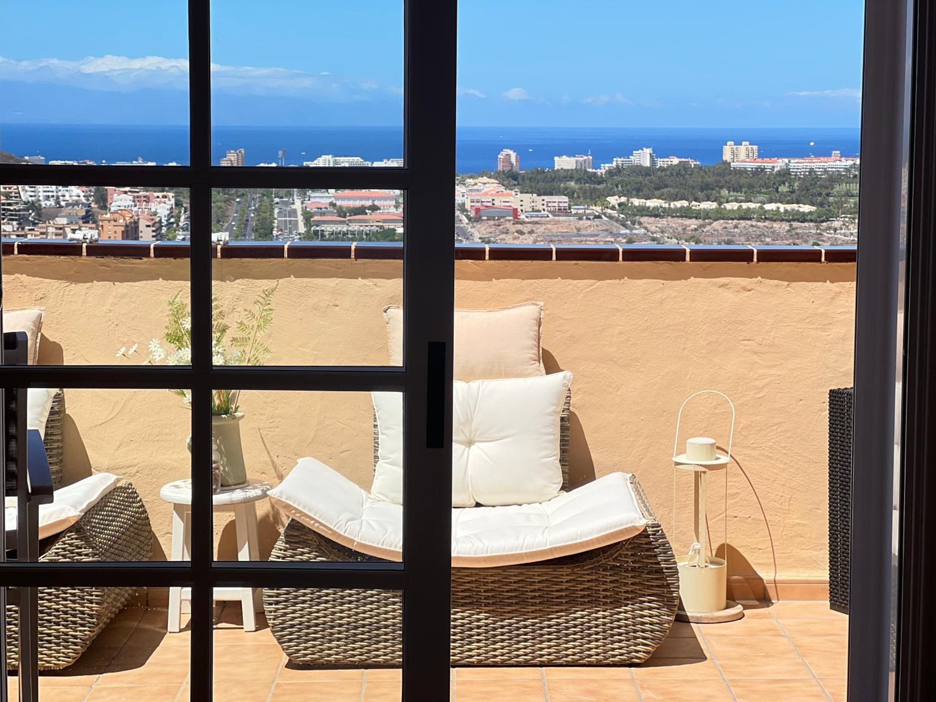 Apartamentos The Heights - Los Cristianos photo 3