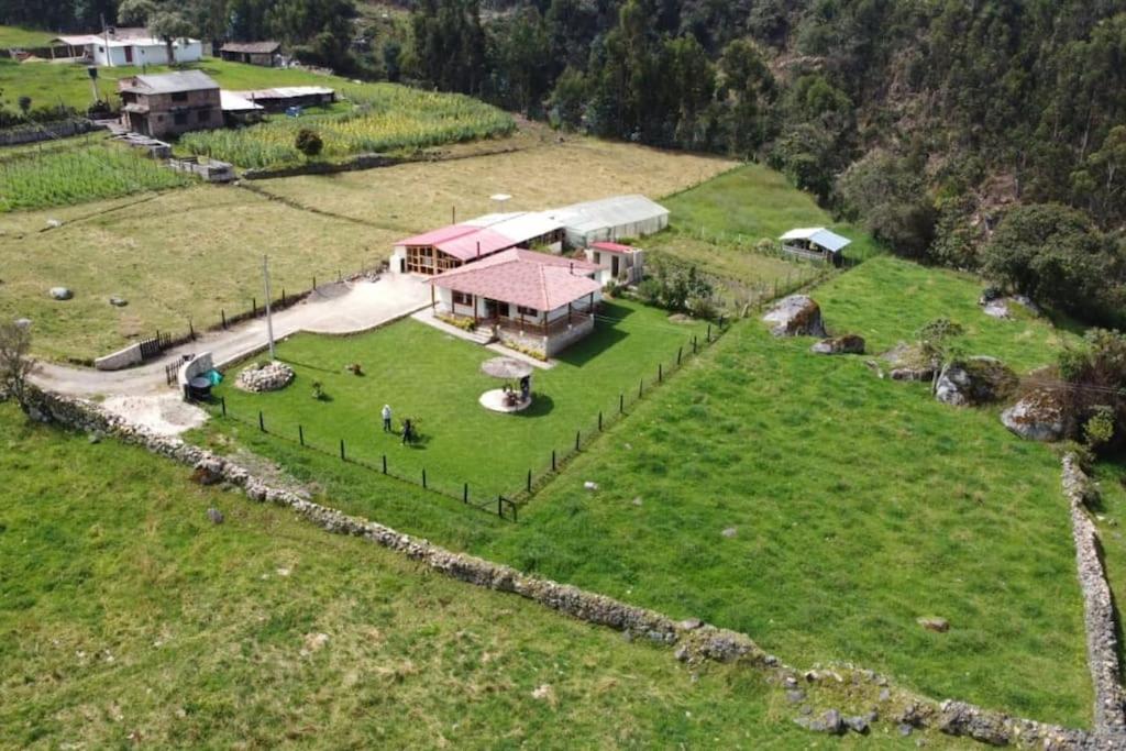 Rancho Santa Inés Completo