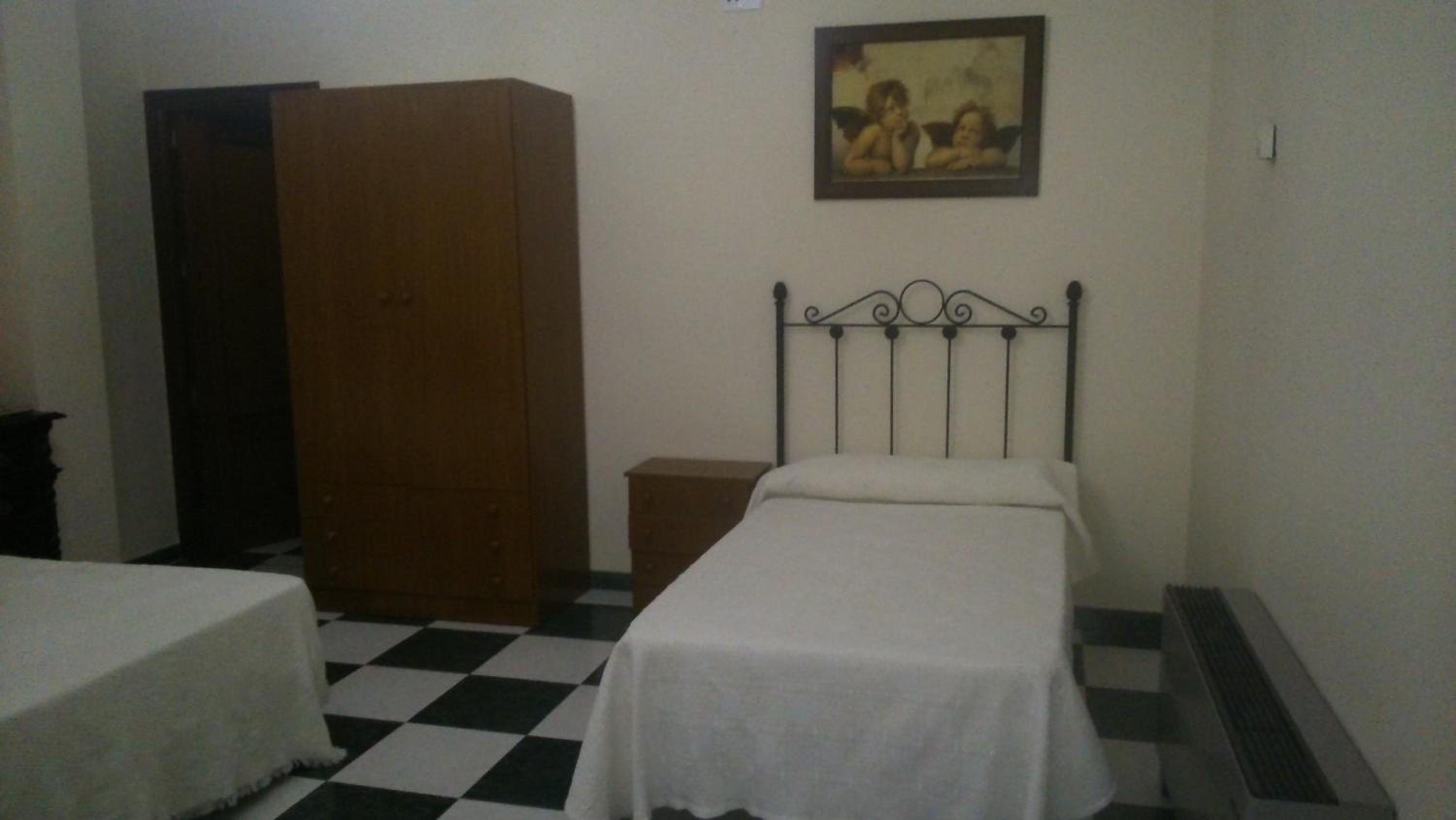 Photo 33