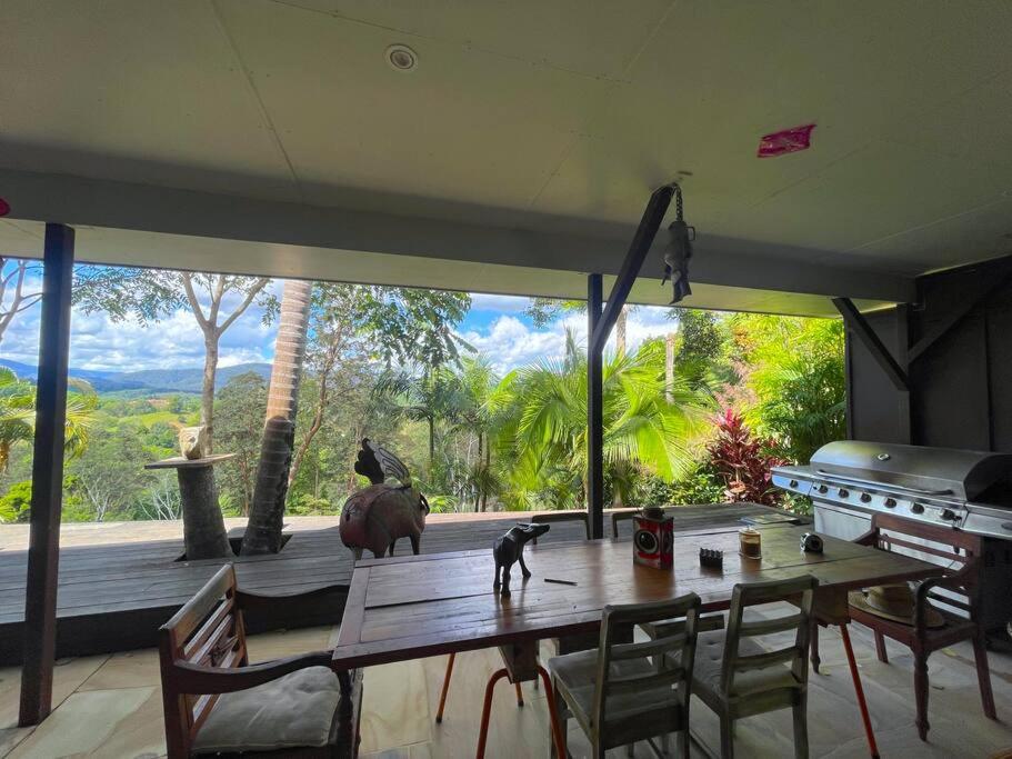 Golden Retreat Ultimate 5 Bed - Villa & Guesthouse