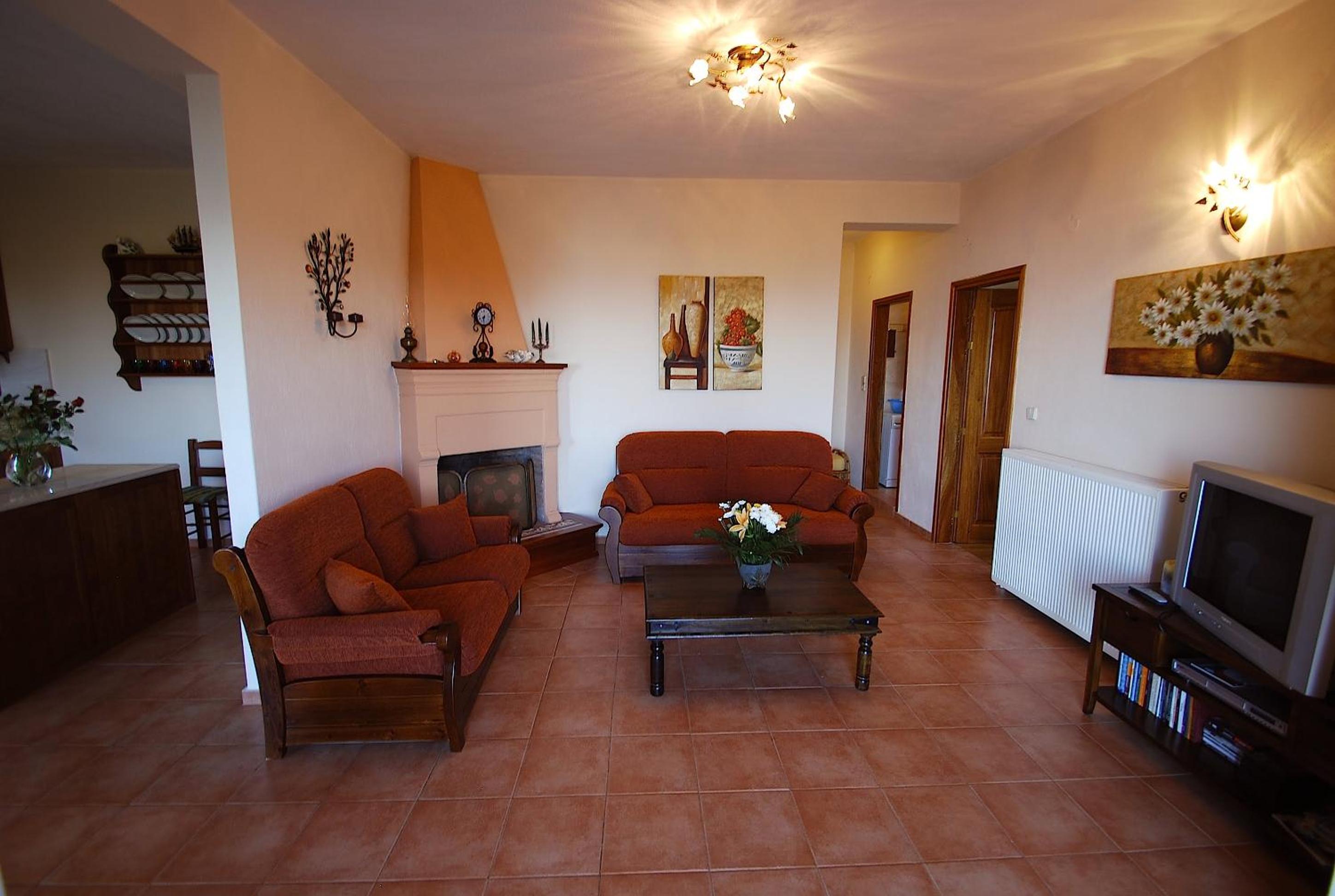 Leni Villa