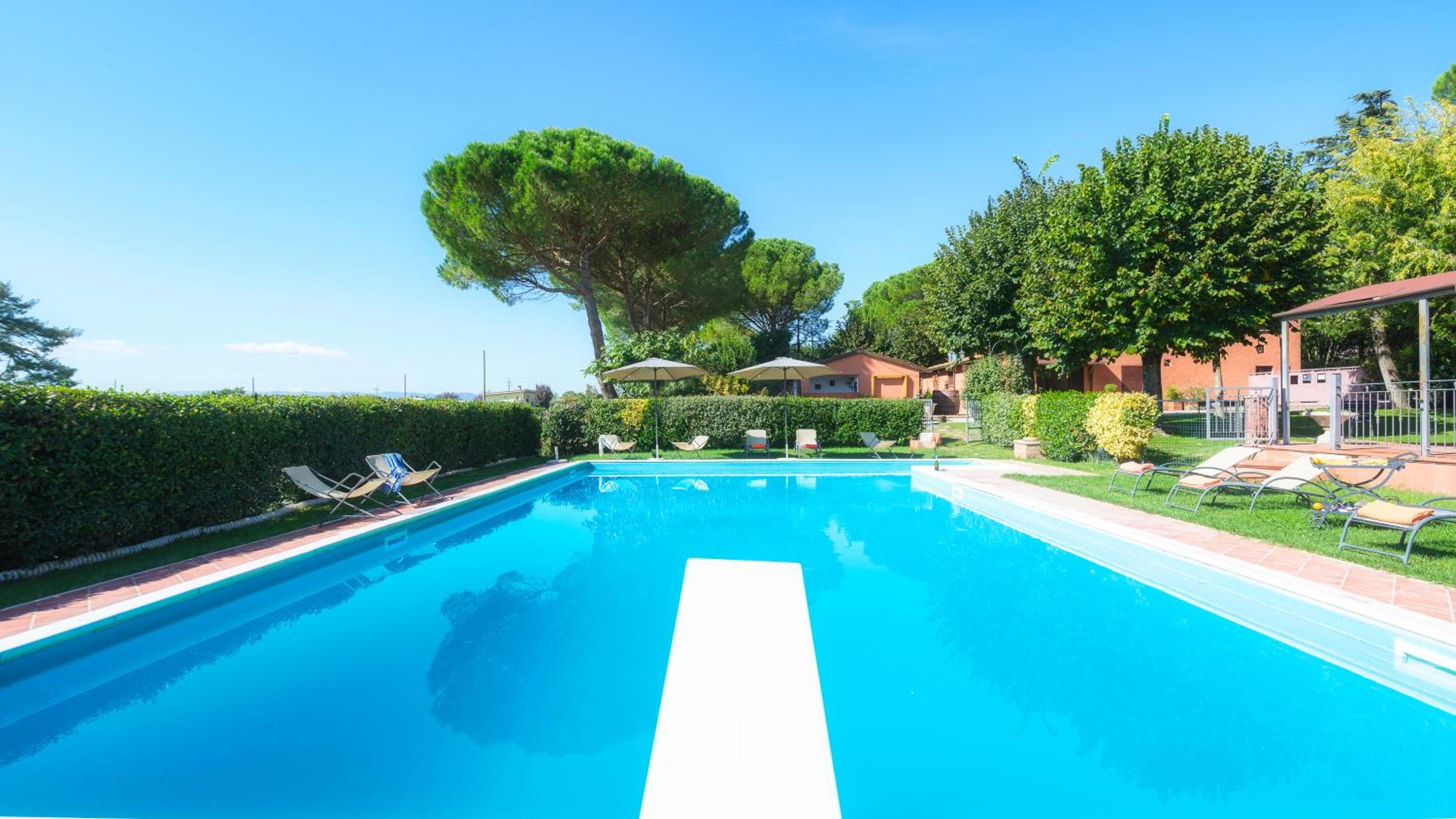 CASALE IL TORCHIO 12&4, Emma Villas view 4