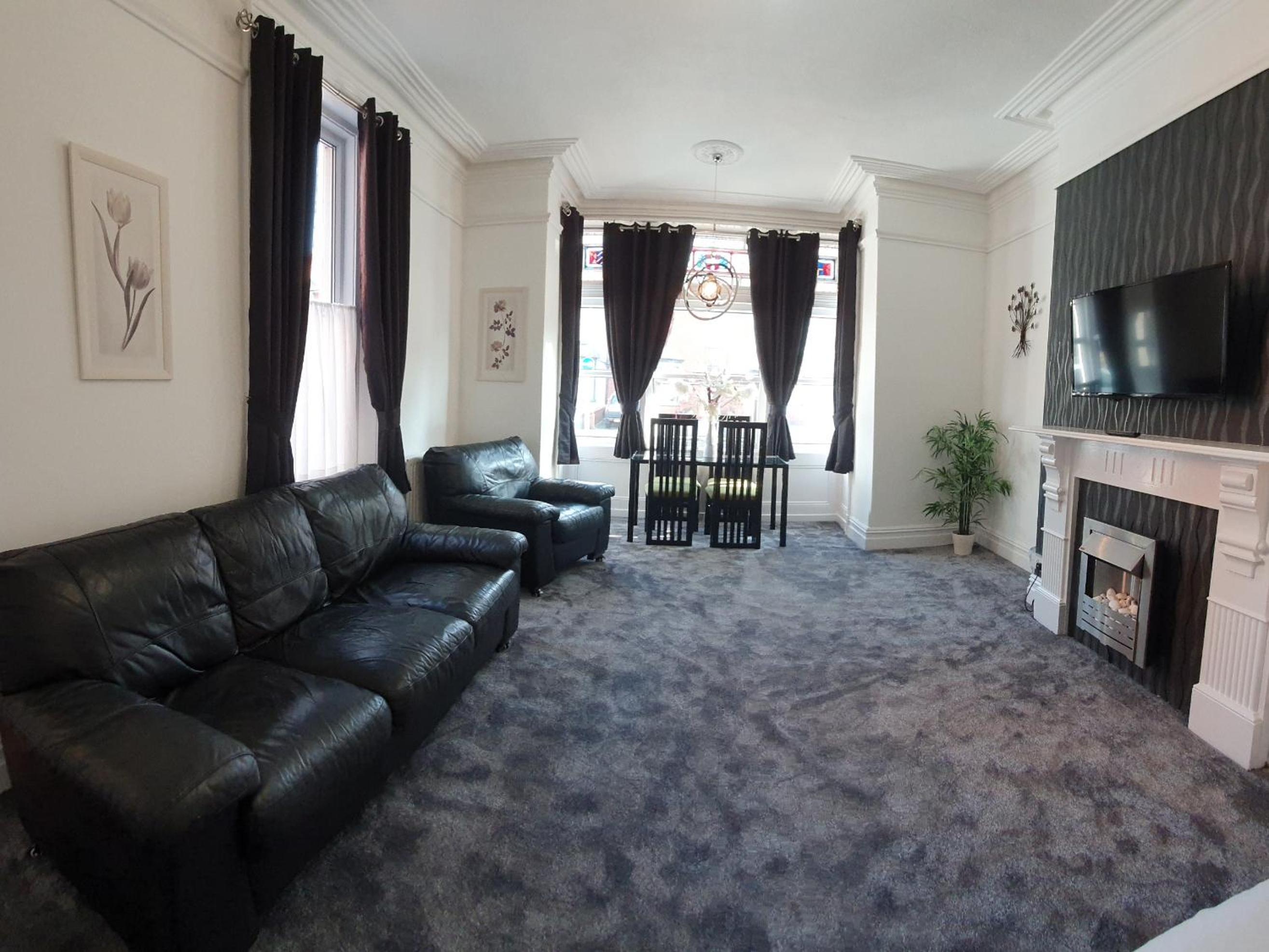 Norwyn Court Holiday Apartments