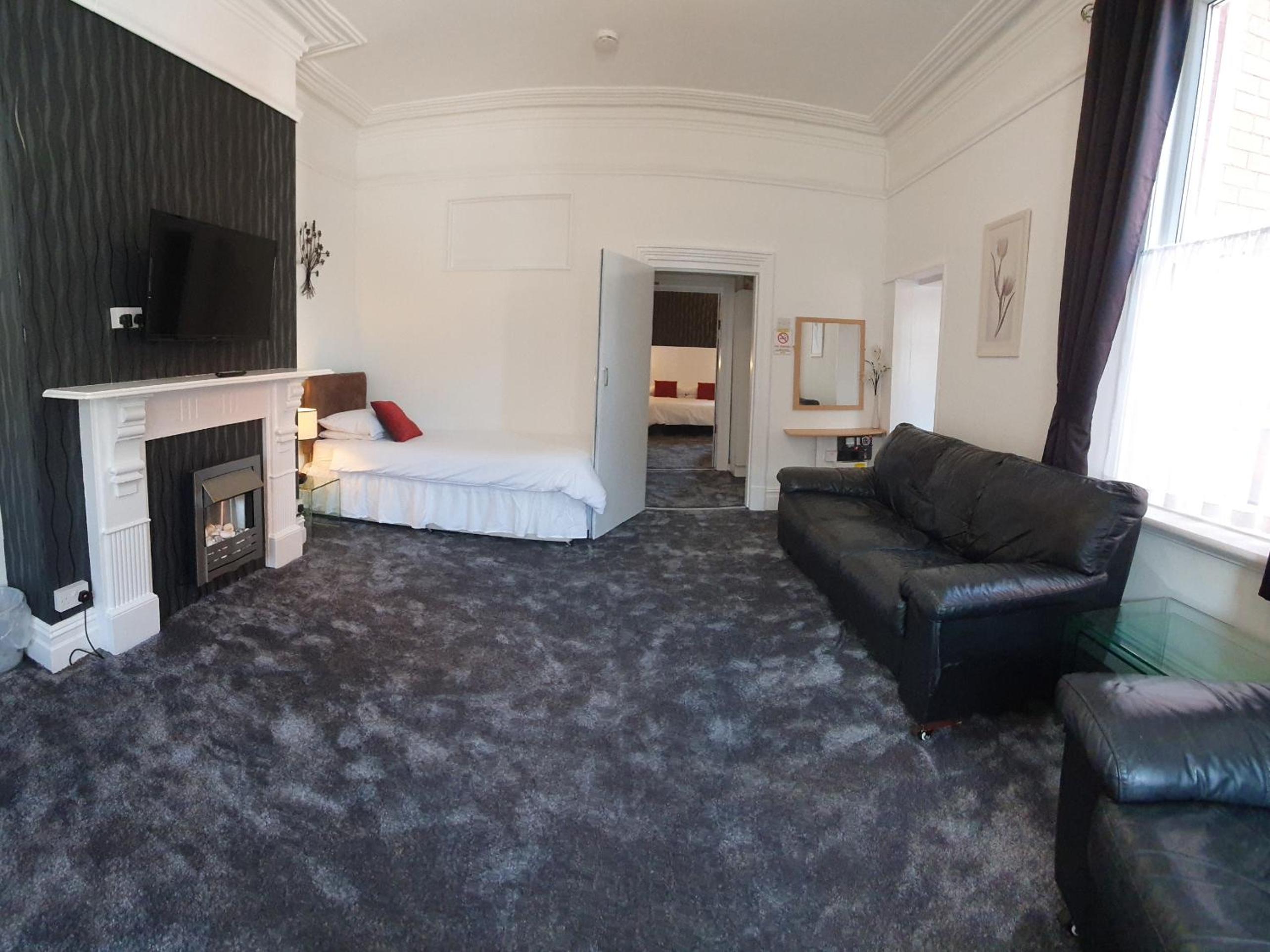 Norwyn Court Holiday Apartments