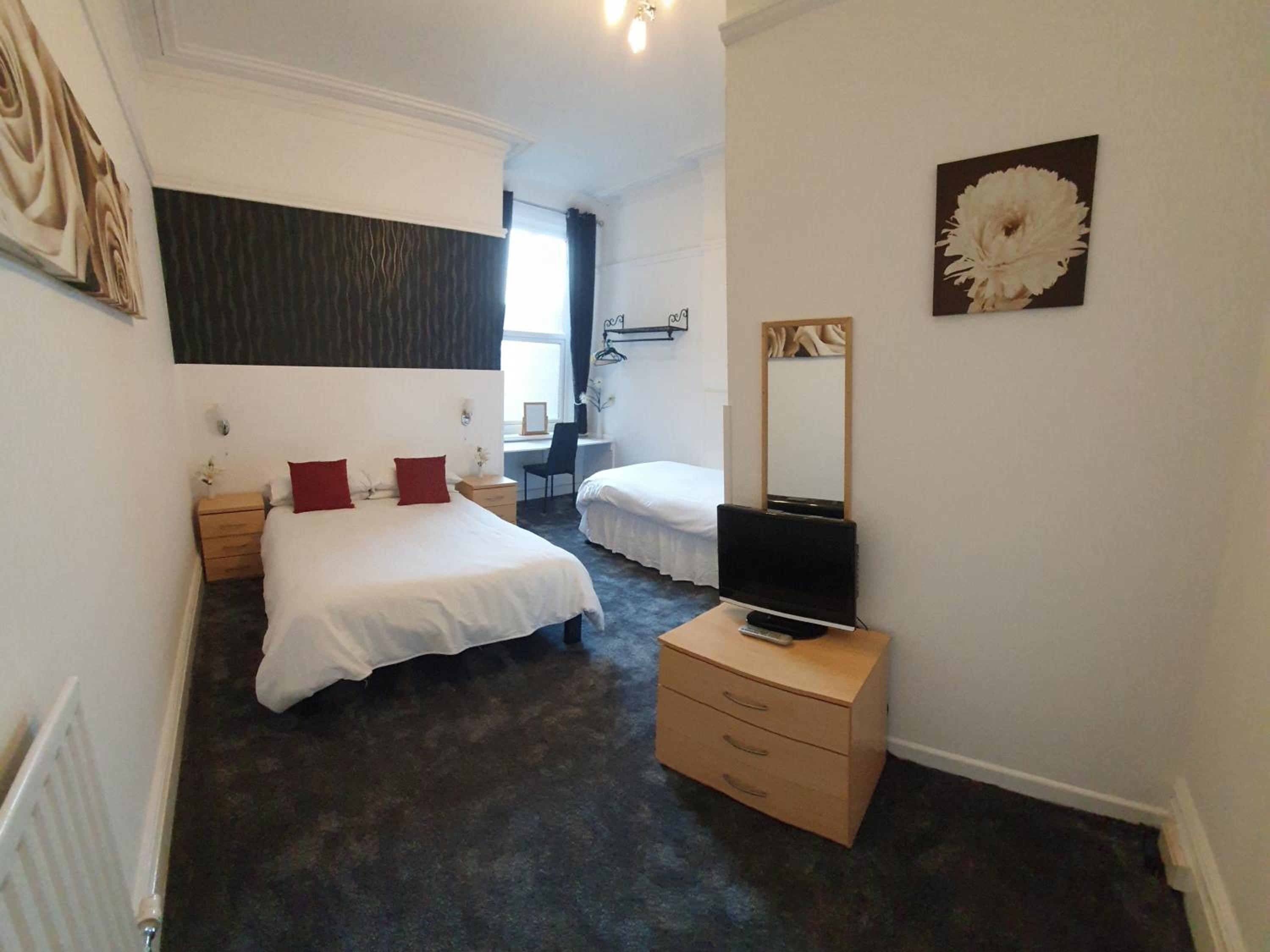 Norwyn Court Holiday Apartments