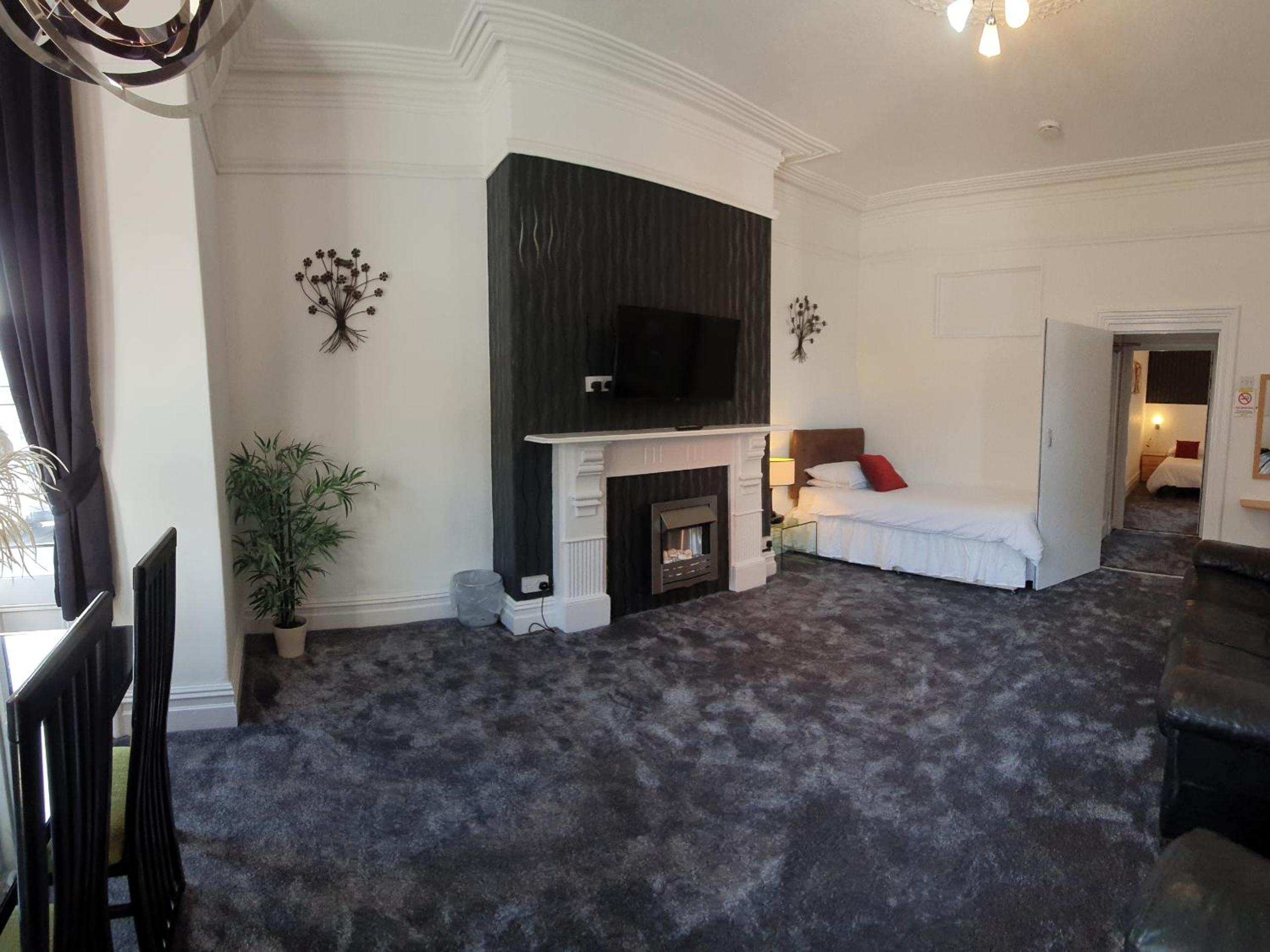 Norwyn Court Holiday Apartments