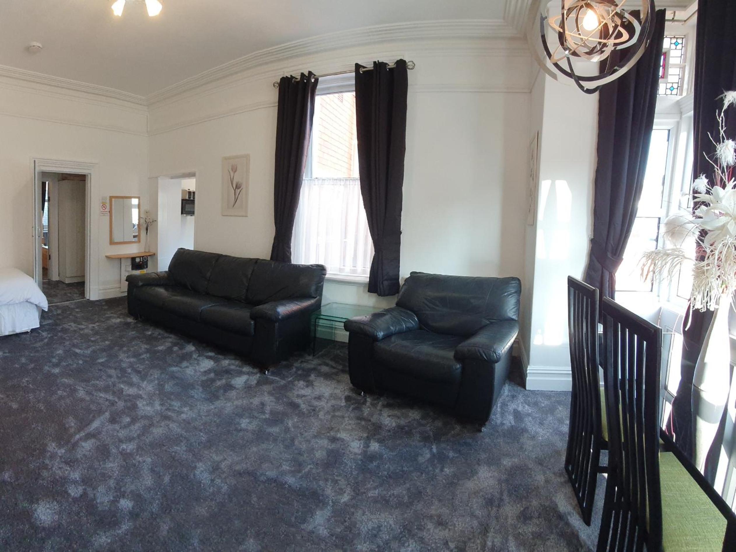 Norwyn Court Holiday Apartments