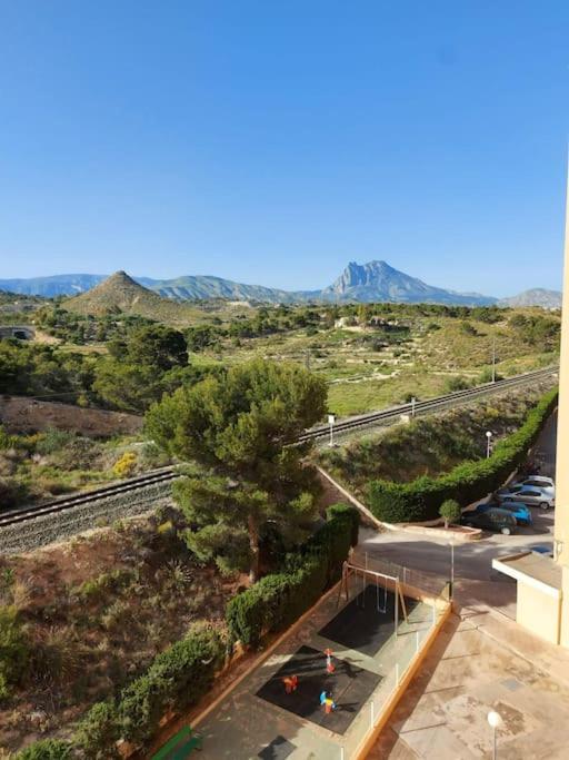 Sunny, spacious 3 bedroom apartment with seaview - L1 Red line stop PARADIS 2 min walk from rental view 3